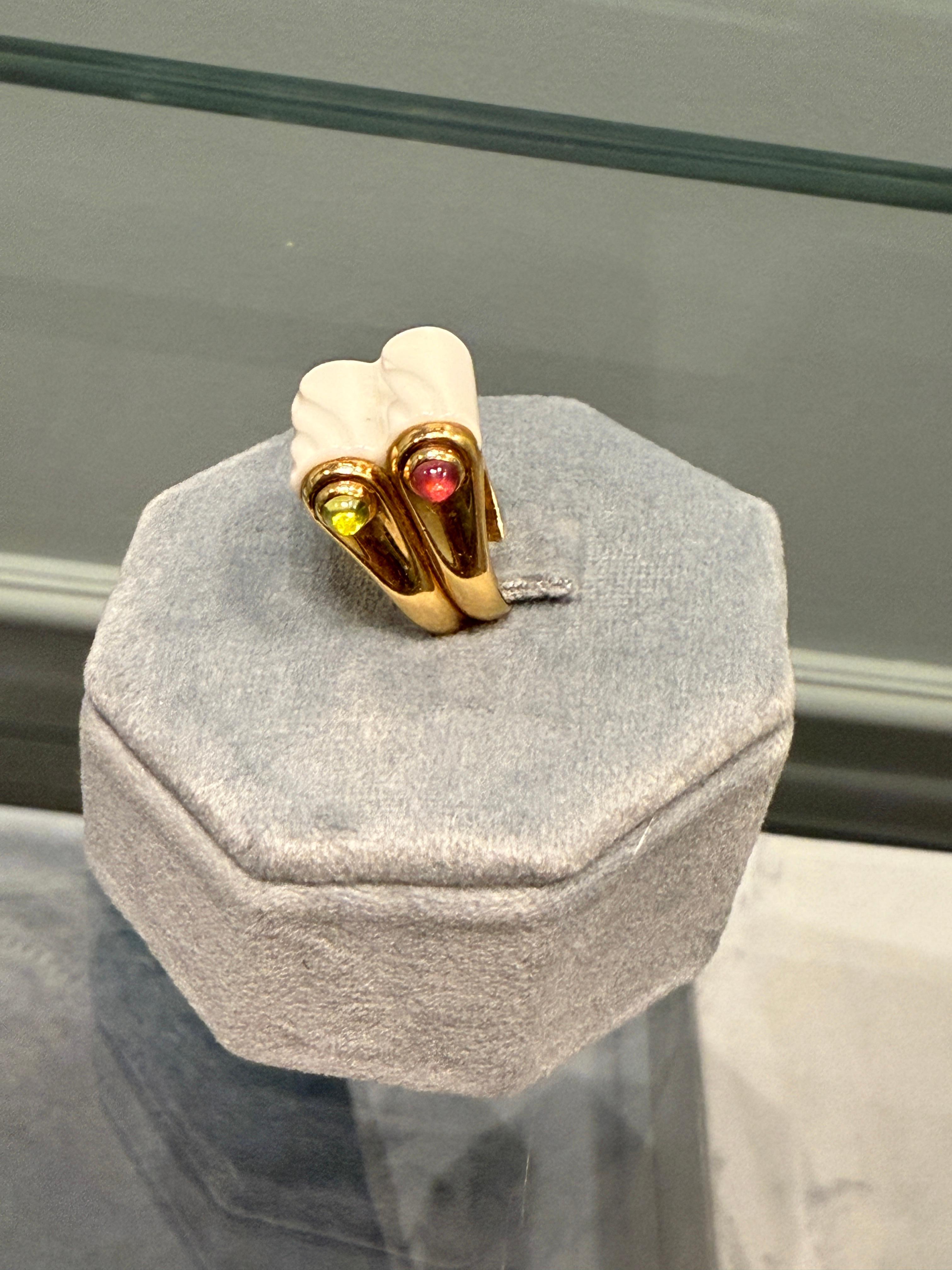Bulgari collection Chandra, bague en or jaune 18 carats, tourmalines et péridots Excellent état - En vente à Milano, IT