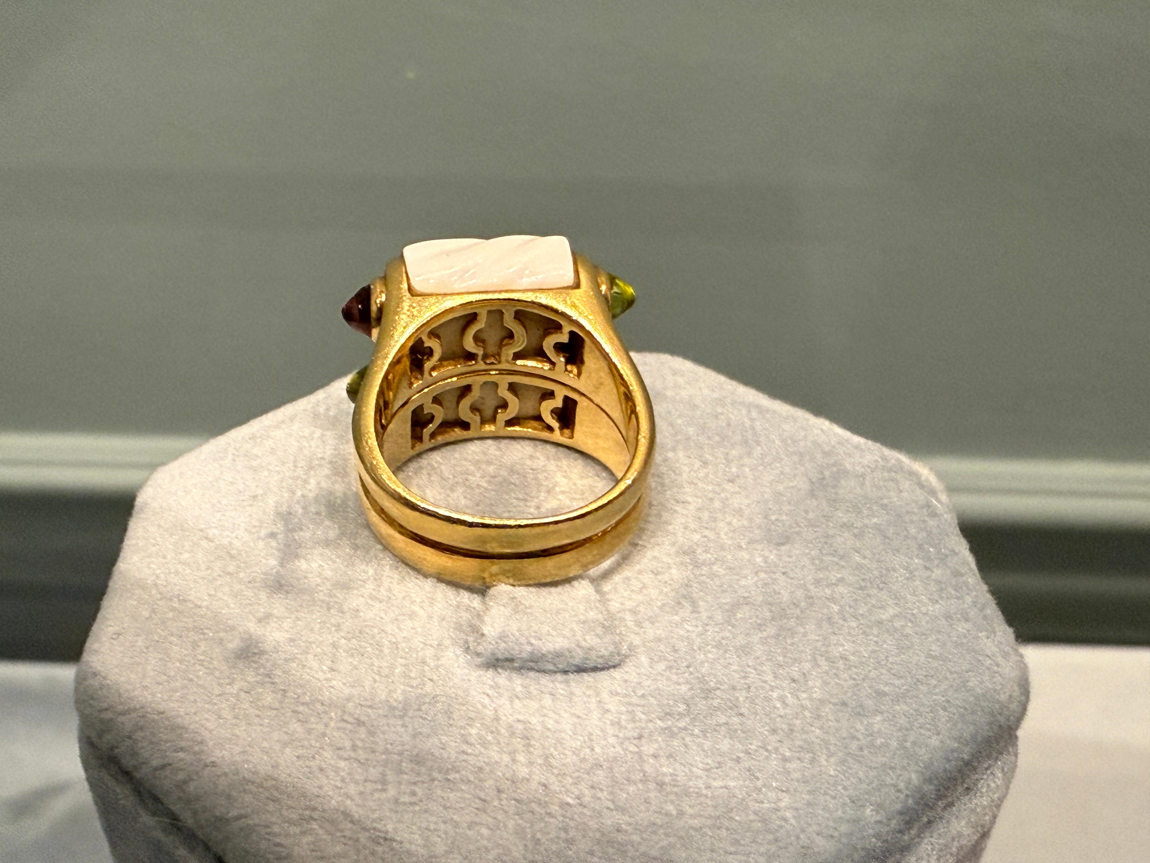 Bulgari collection Chandra, bague en or jaune 18 carats, tourmalines et péridots en vente 1