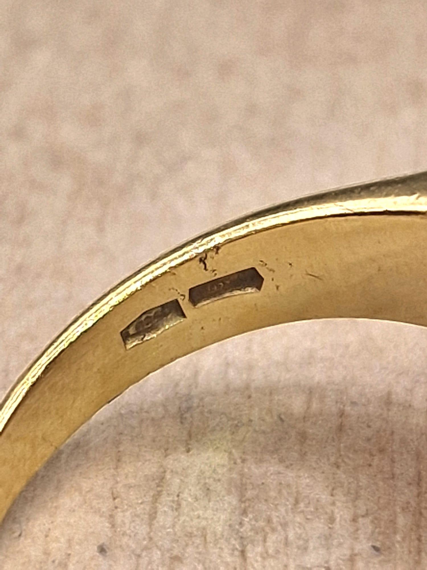 Bague Bulgari Chandra en or jaune 18kt et porcelaine blanche, Circa 1990 en vente 1