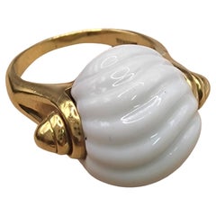 Bulgari Chandra Ring in 18kt Yellow Gold with White Porcelain, Circa 1990