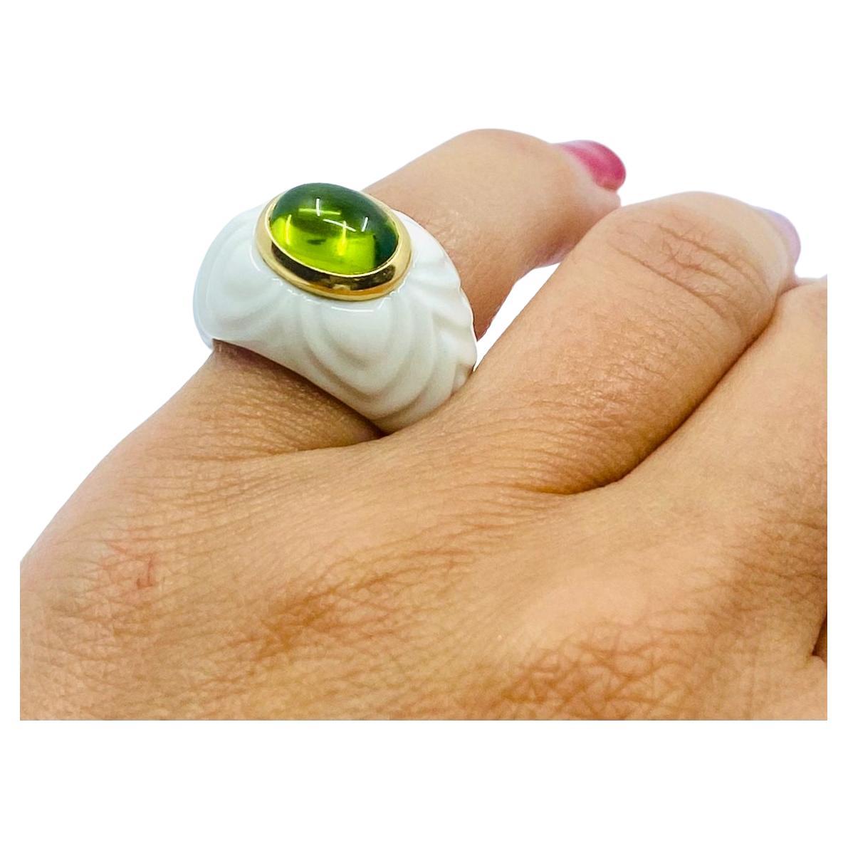 Cabochon Bulgari Chandra Ring Porcelain Peridot Gold For Sale