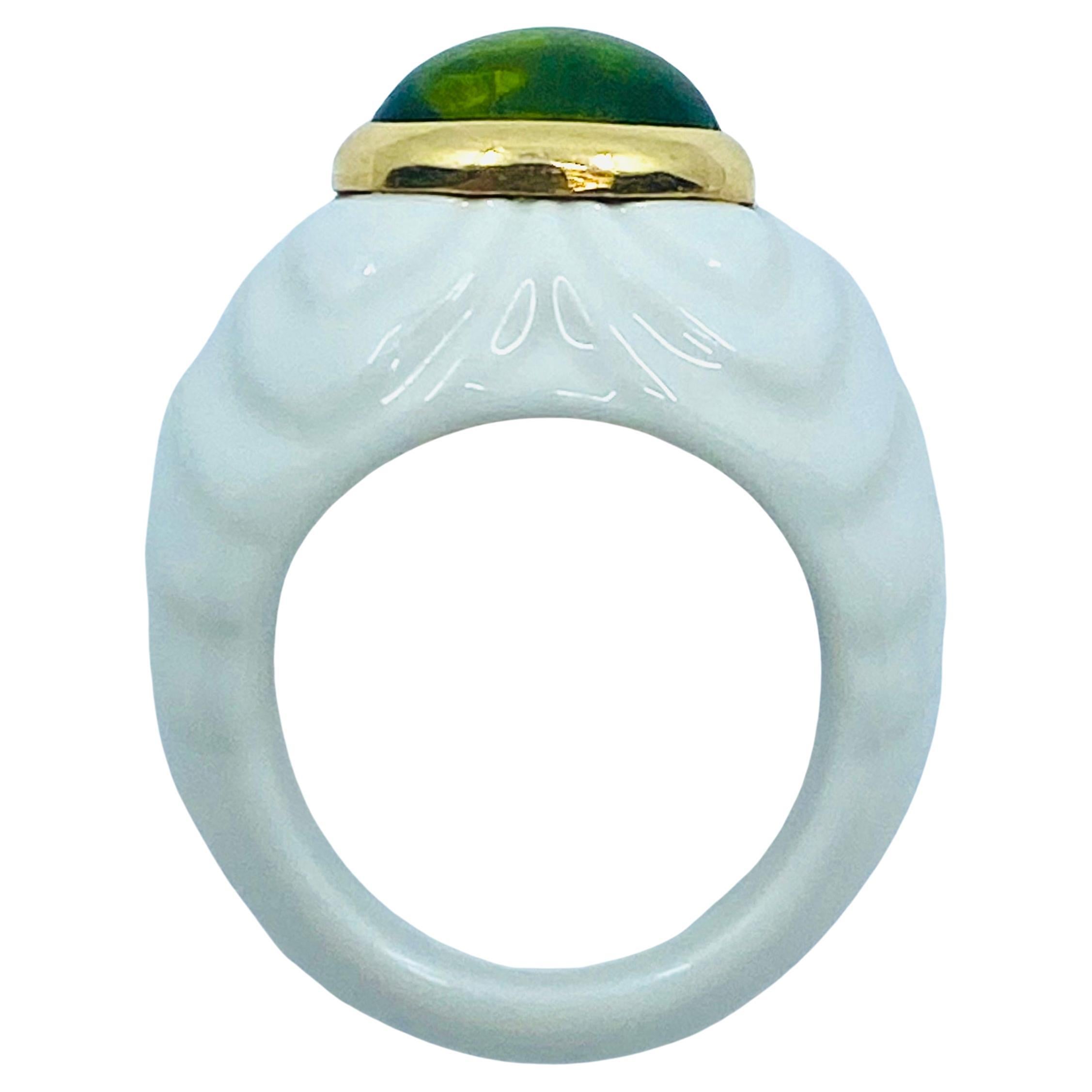 Bulgari Chandra Ring Porcelain Peridot Gold In Excellent Condition For Sale In Beverly Hills, CA