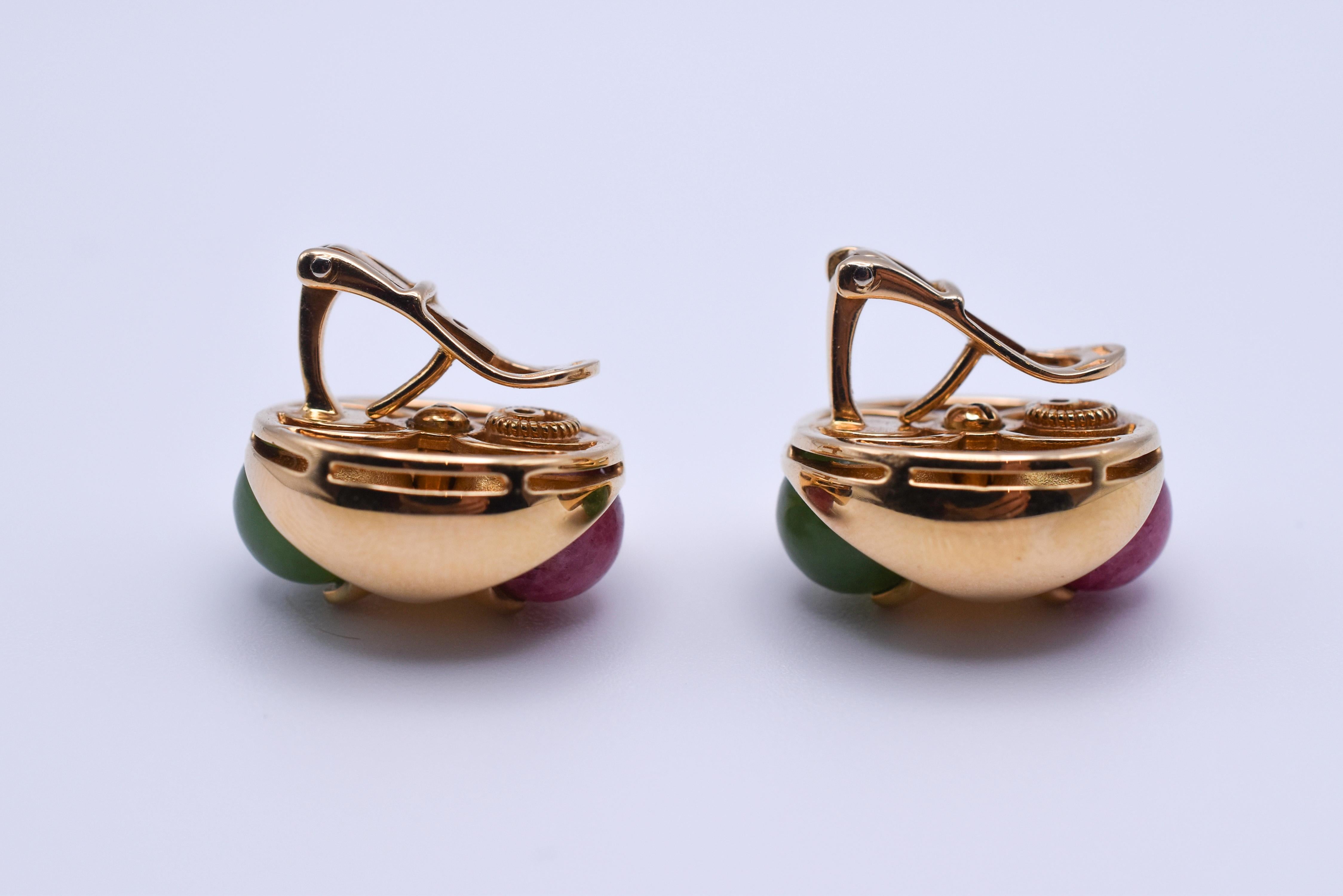Bulgari Chrysophrase and 18k Gold Earclips In Excellent Condition For Sale In New York, NY