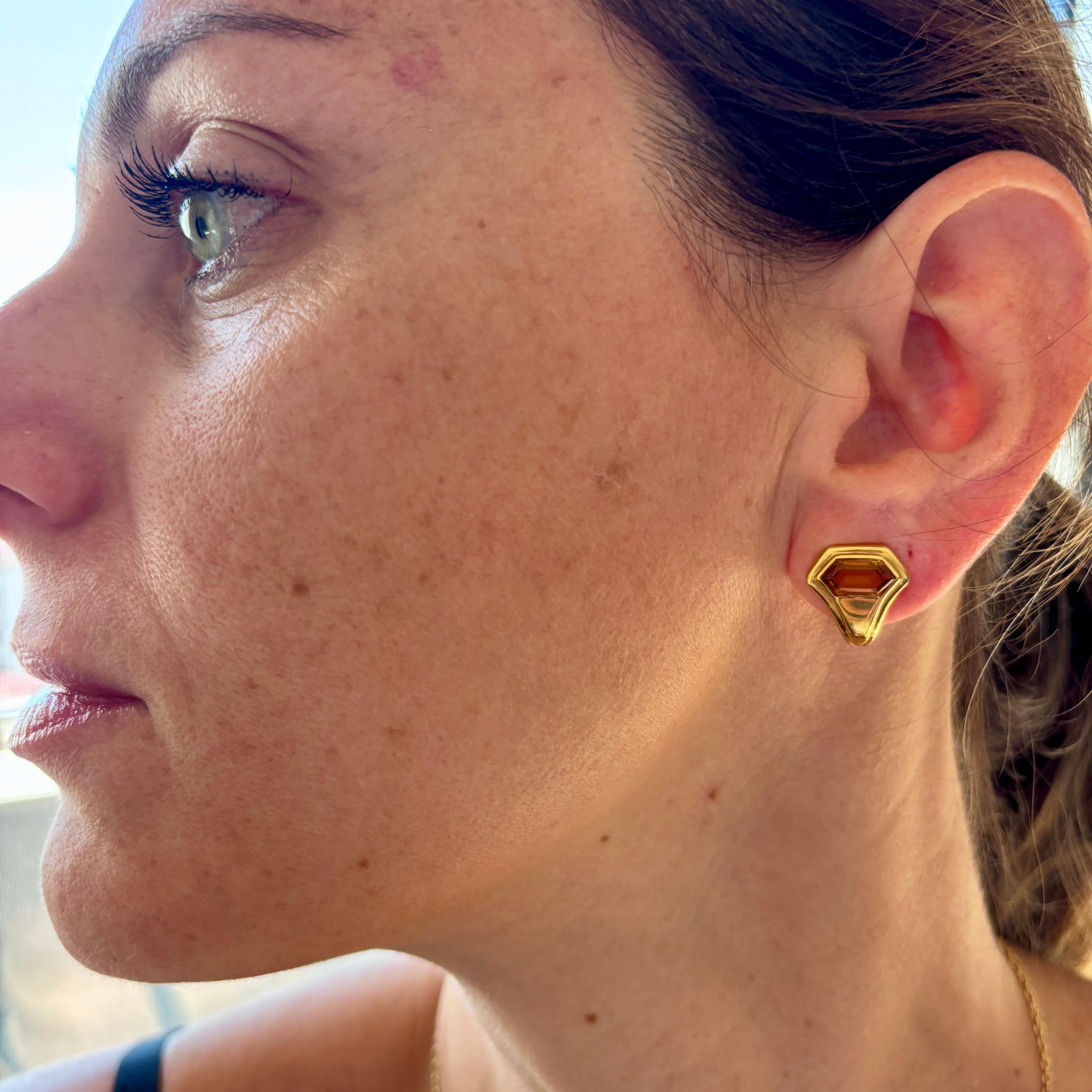 Bulgari Citrine 18 Karat Yellow Gold Hexagonal Clip on Earrings For Sale 3