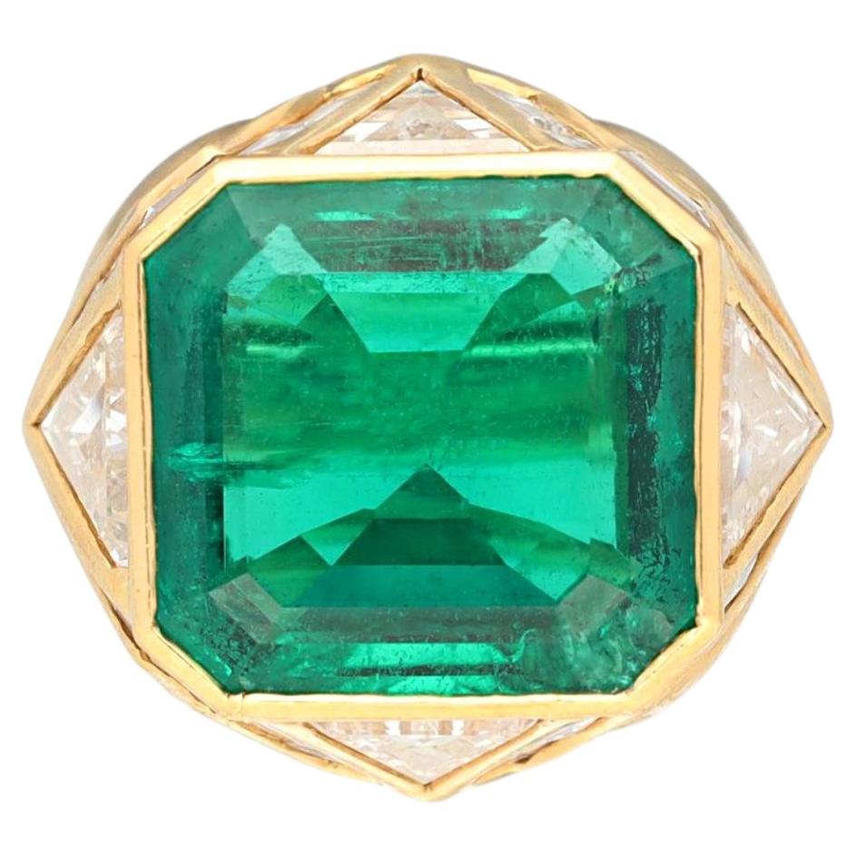 BULGARI Colombian Emerald and Diamond Architectural Ring