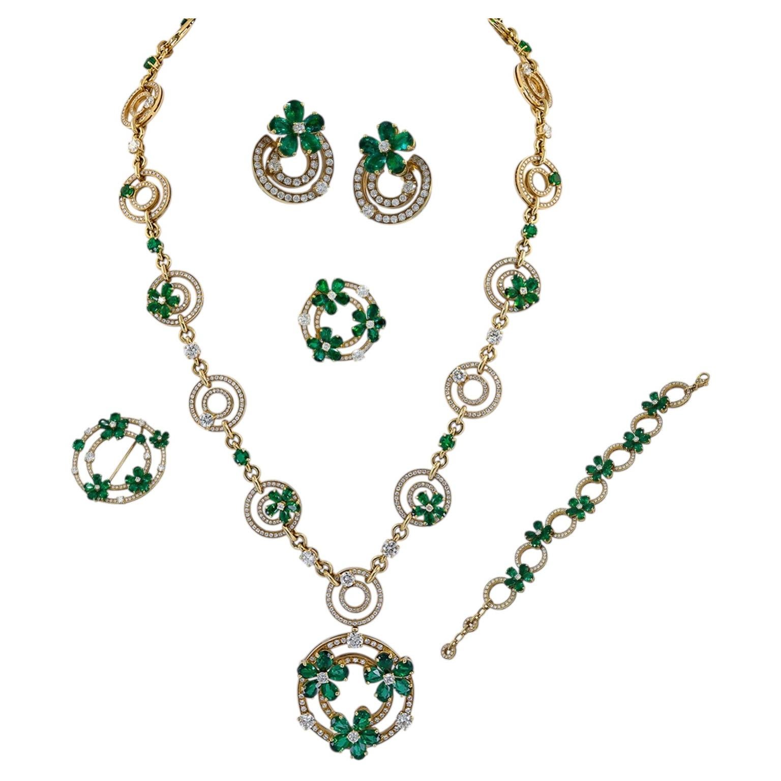 Bulgari Contemporary Diamond Emerald Parure Suite For Sale