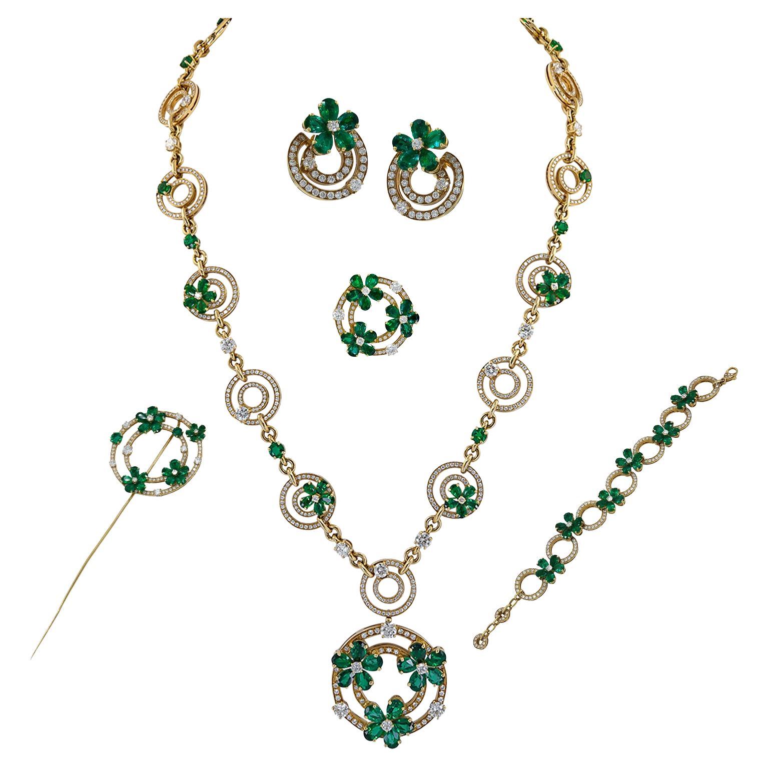 Bulgari Contemporary Diamond Emerald Parure Suite For Sale