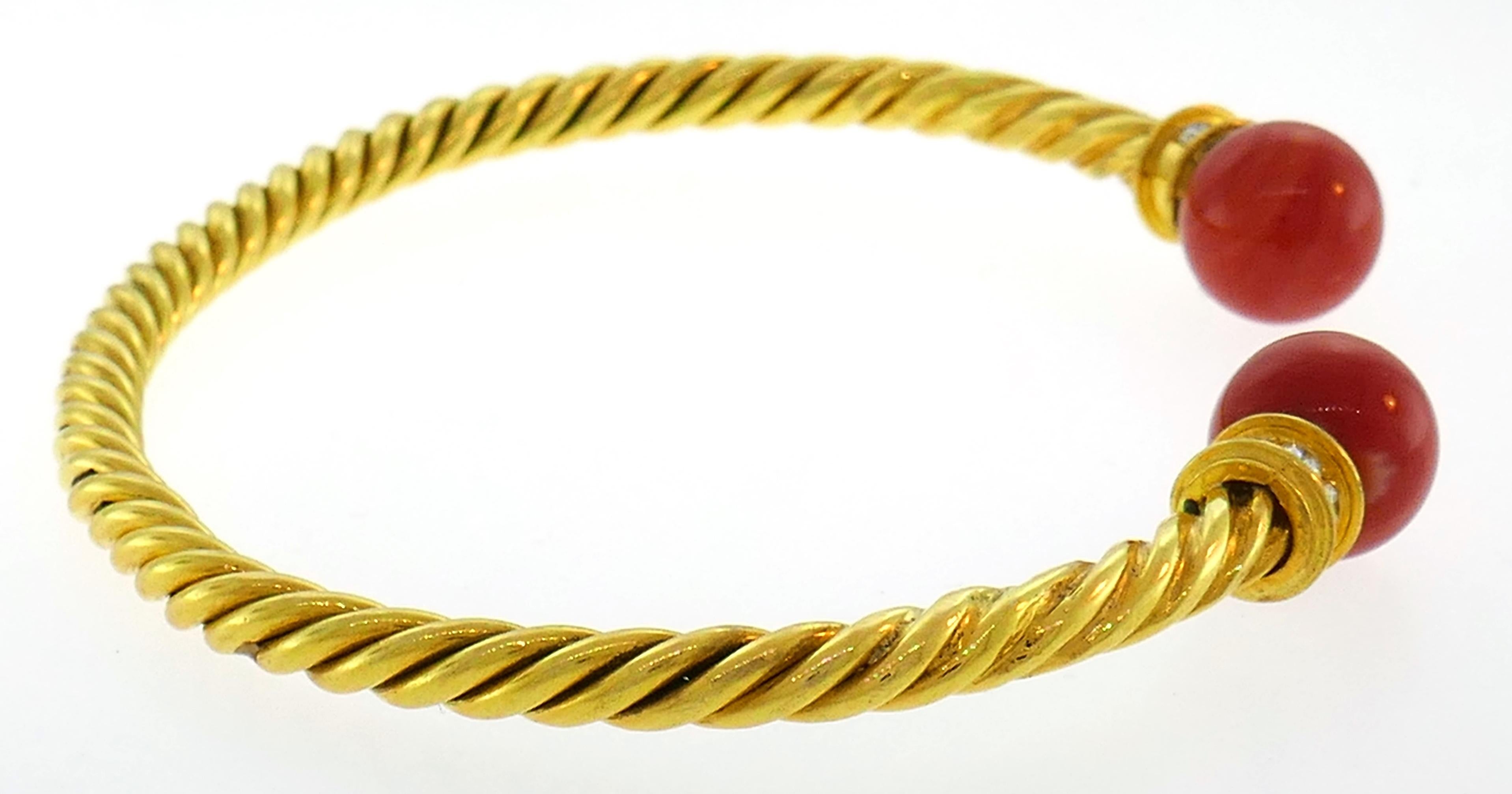 Bulgari Coral Diamond Yellow Gold Bangle Bracelet, 1970s 1