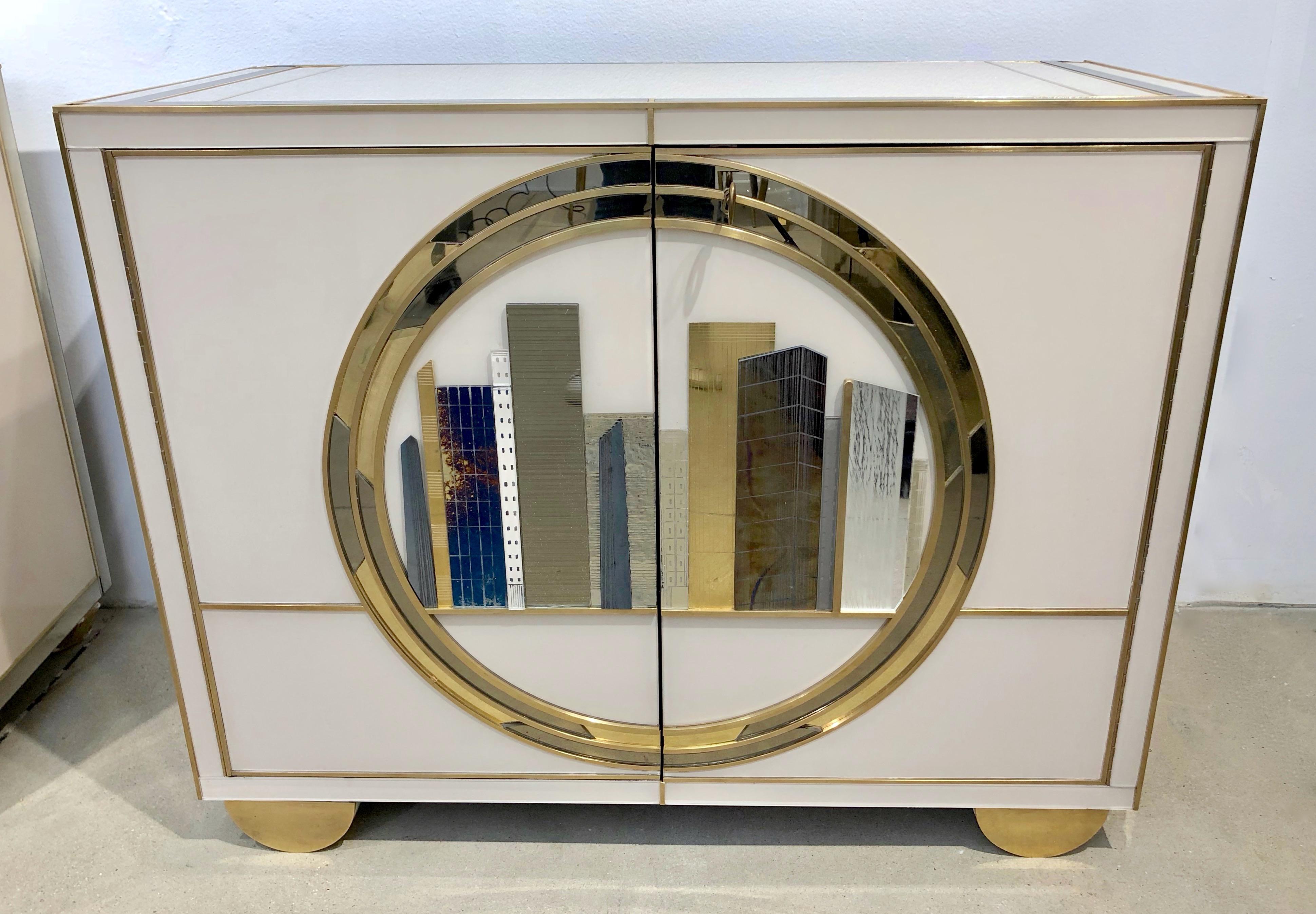 Italian Contemporary Bespoke Ivory Cabinets with New York Blue & Gold Sculpture For Sale 7
