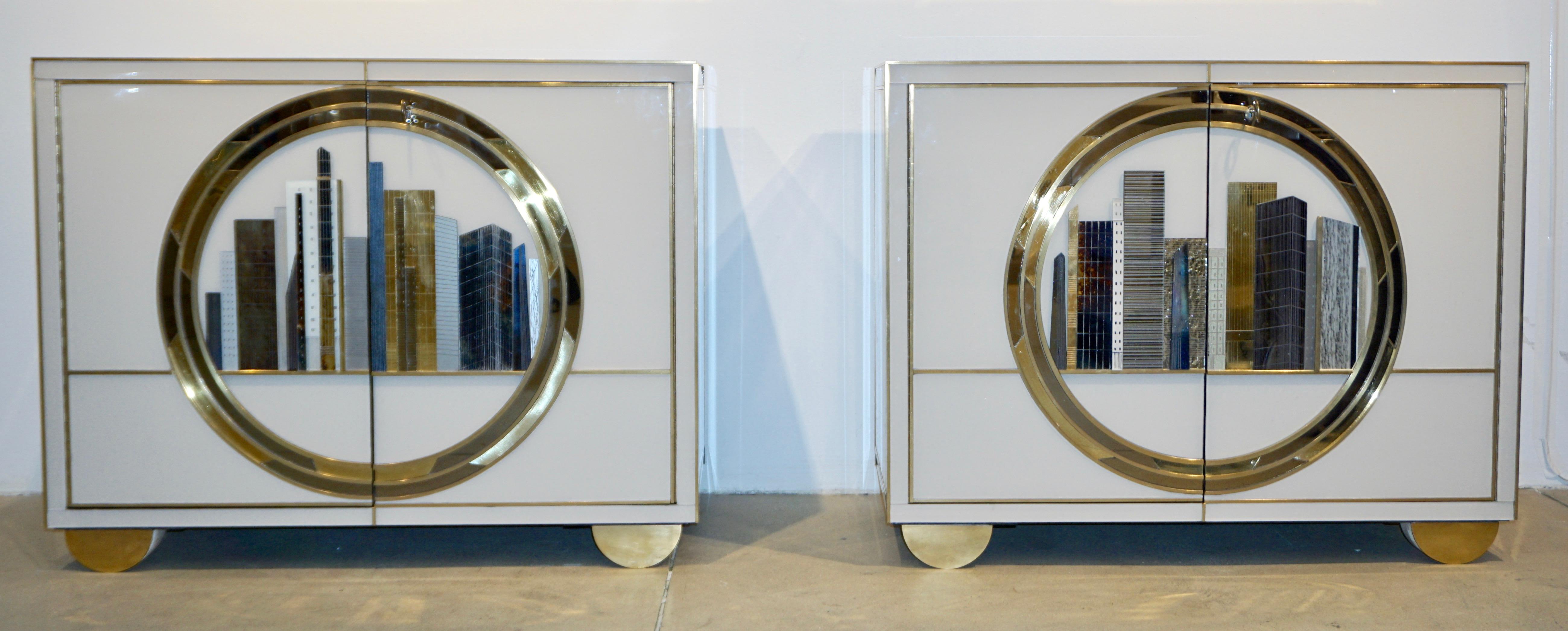 Italian Contemporary Bespoke Ivory Cabinets with New York Blue & Gold Sculpture For Sale 9