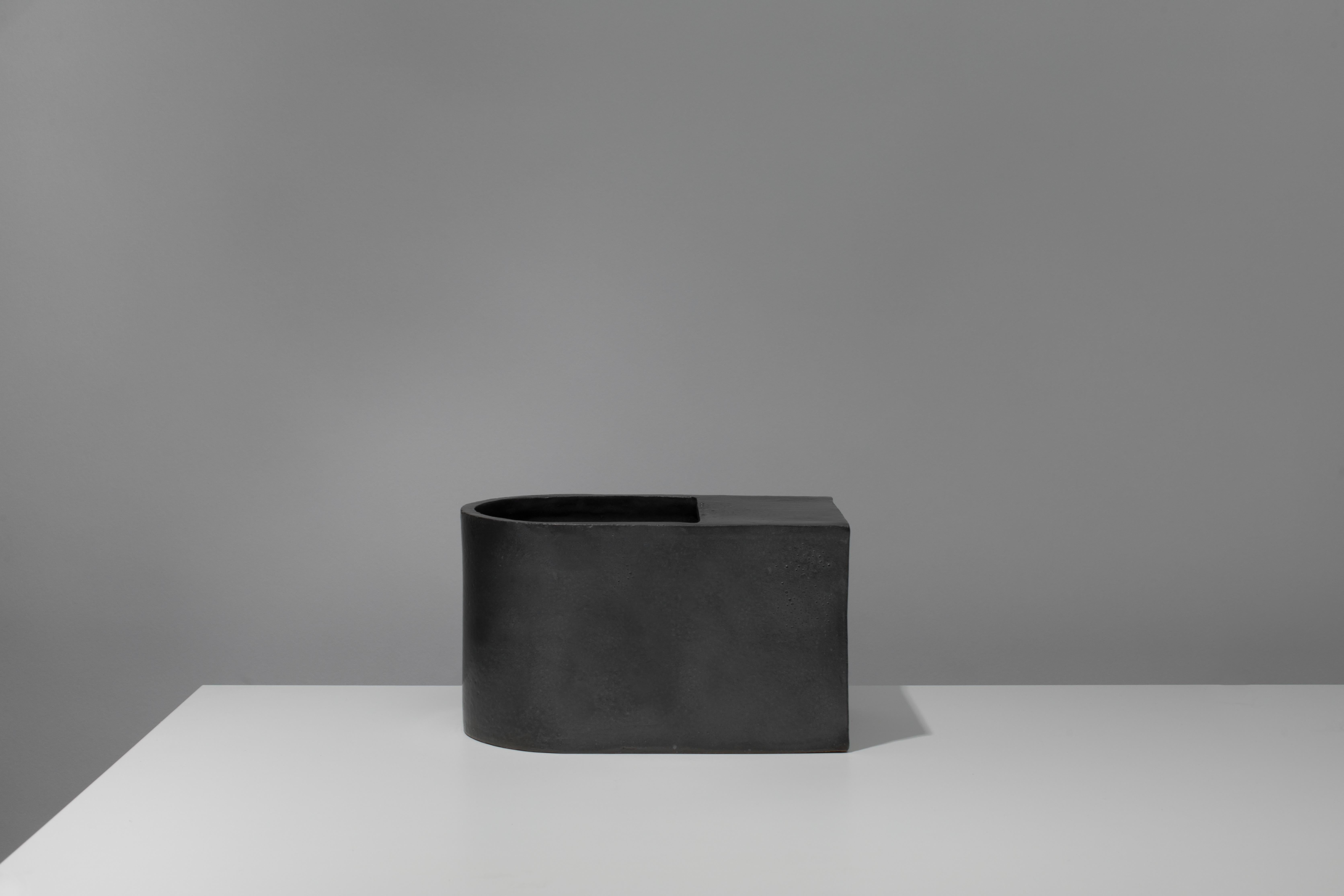 Minimalist Jonathan Nesci w/ Robert Pulley Ceramic Vessel with Black Coppered Glaze 18/07