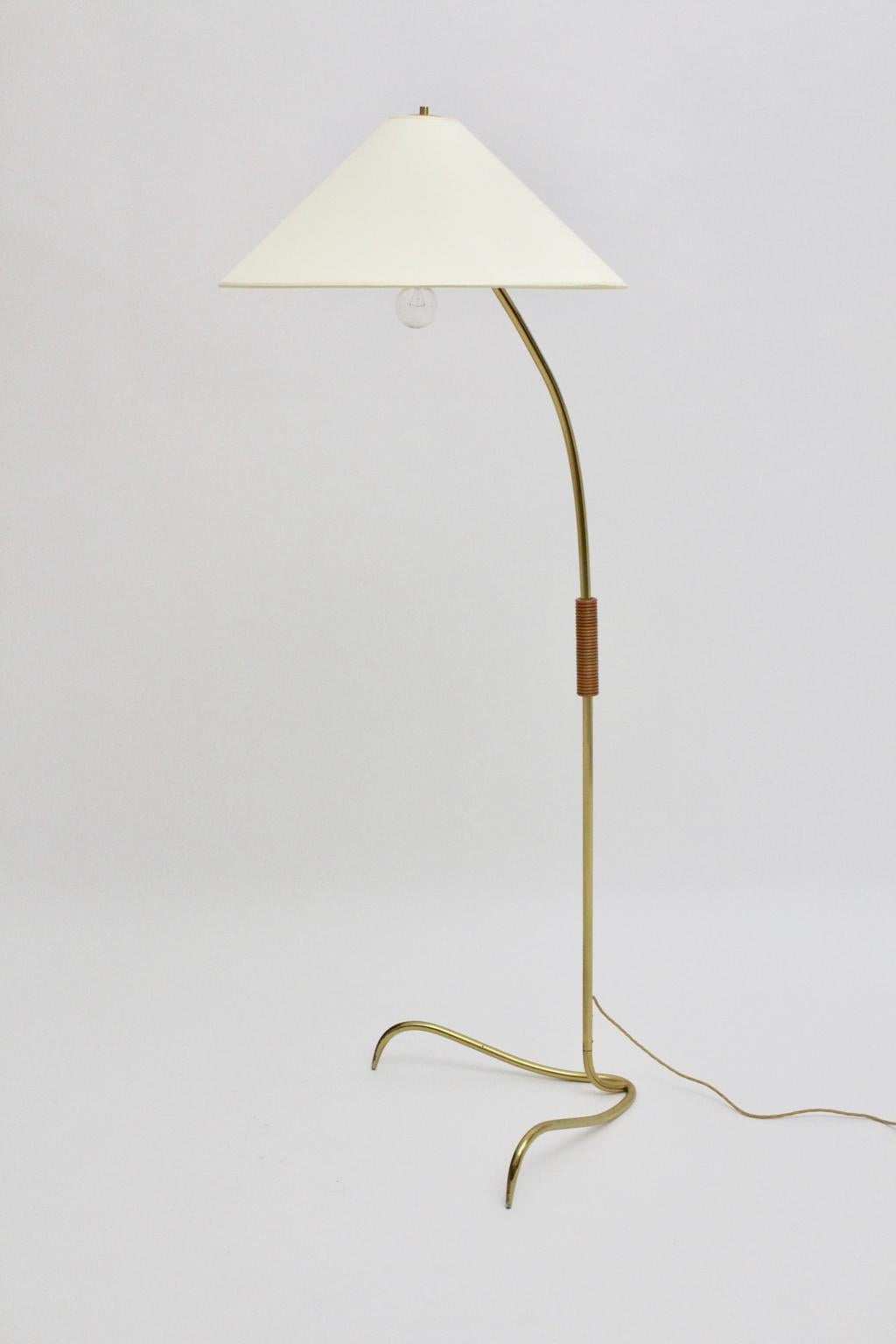 20th Century Mid Century Modern Brass Clawfoot Floor Lamp by Rupert Nikoll, 1950s, Vienna For Sale