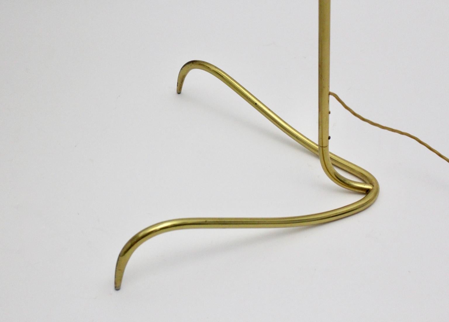 Mid Century Modern Brass Clawfoot Floor Lamp by Rupert Nikoll, 1950s, Vienna For Sale 2