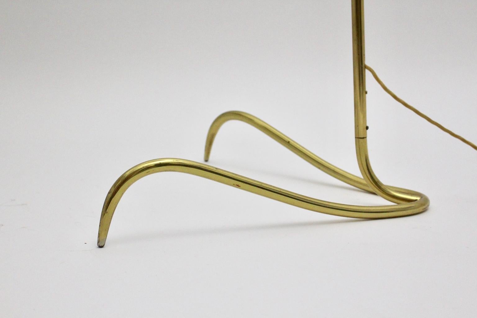 Mid Century Modern Brass Clawfoot Floor Lamp by Rupert Nikoll, 1950s, Vienna For Sale 3