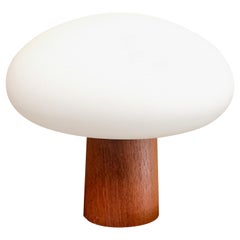 Lampe champignon en verre dépoli avec base en teck