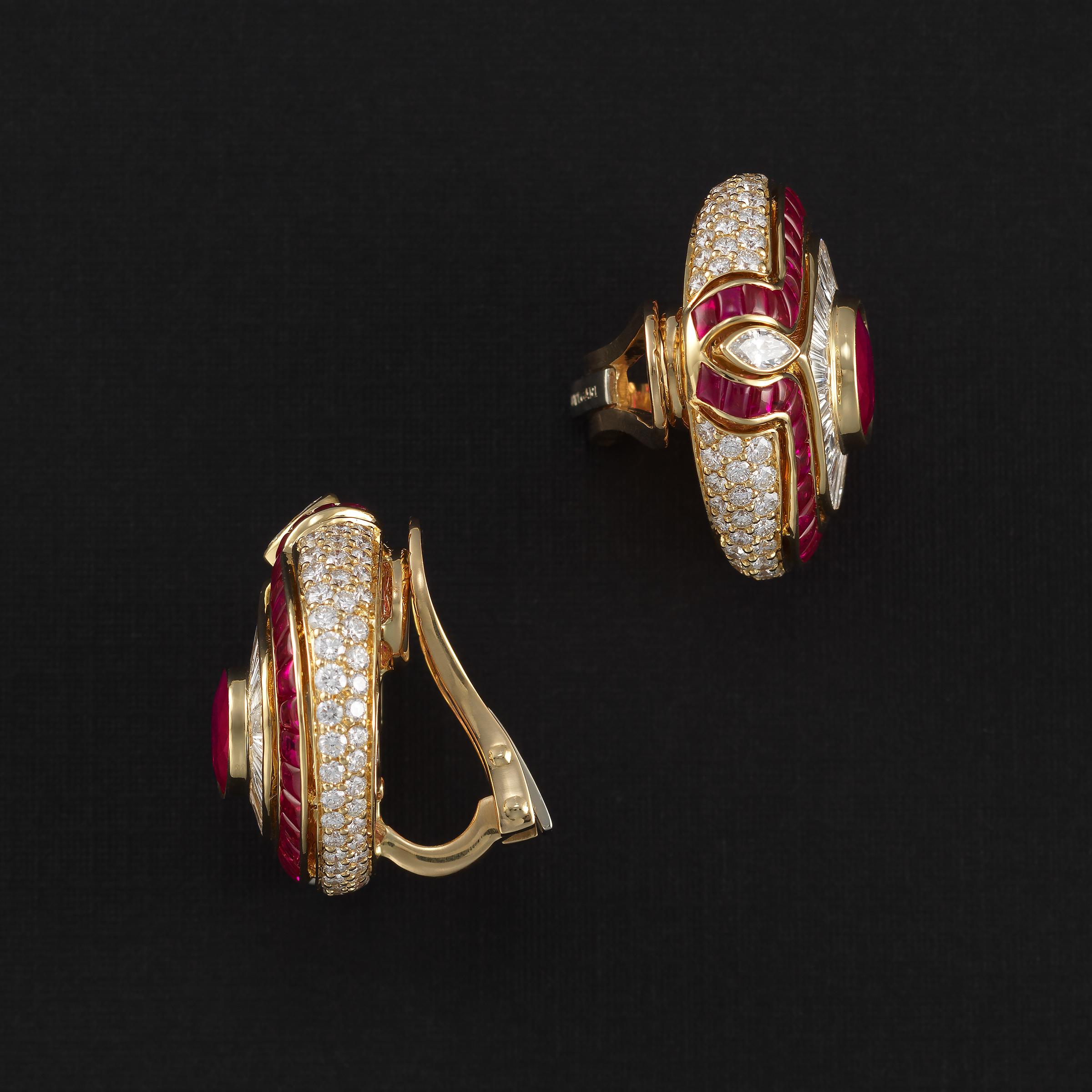 Bulgari Bombe-Ohrringe aus 18 Karat Gold mit Diamanten und Burma-Rubinen Damen im Angebot