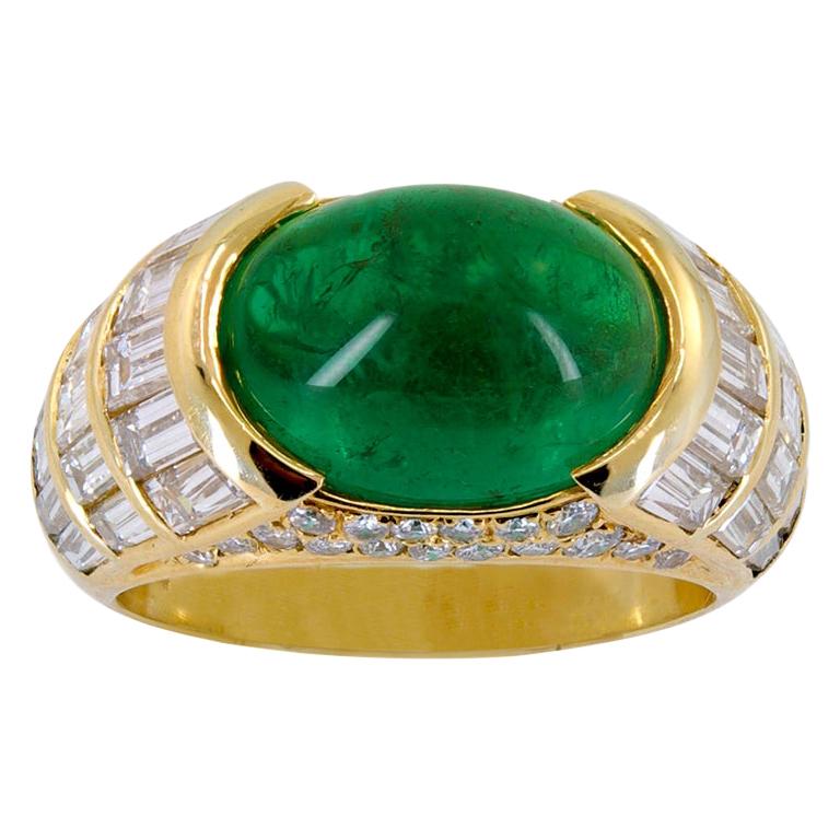 herhaling Emigreren Paleis Bulgari Diamond Cabochon Emerald Yellow Gold Ring For Sale at 1stDibs |  bulgari emerald ring