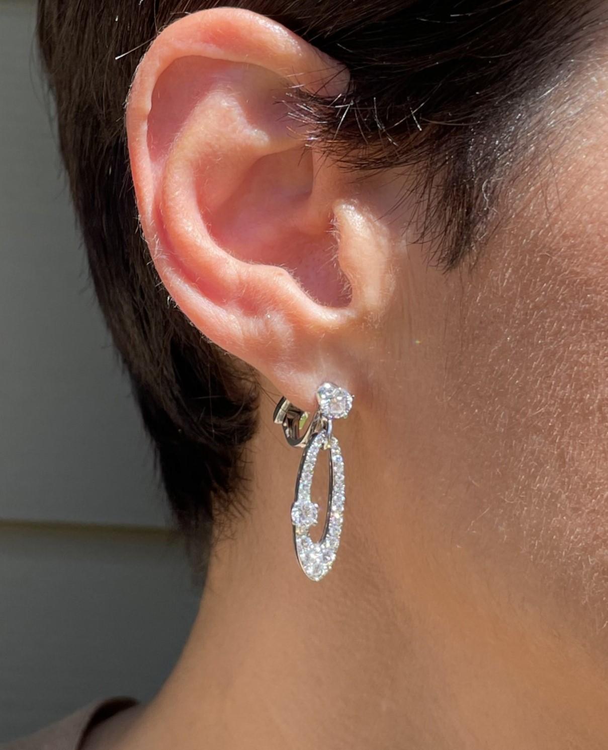 Taille brillant Boucles d'oreilles Bulgari collection Elysium en or 18 carats et diamants en vente
