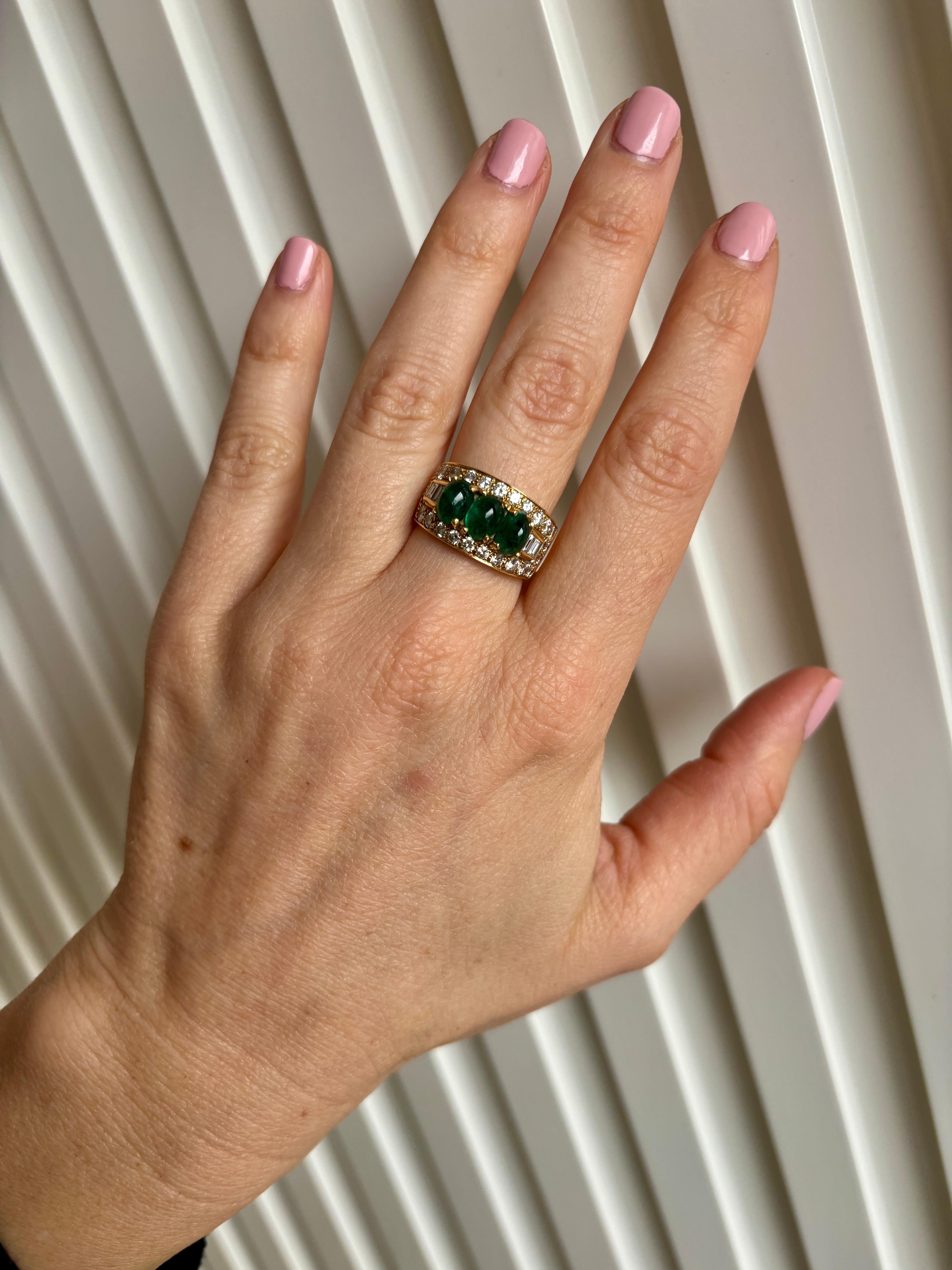 Bulgari Diamond Emerald Trombino Gold ring, CA. 1970s For Sale 6