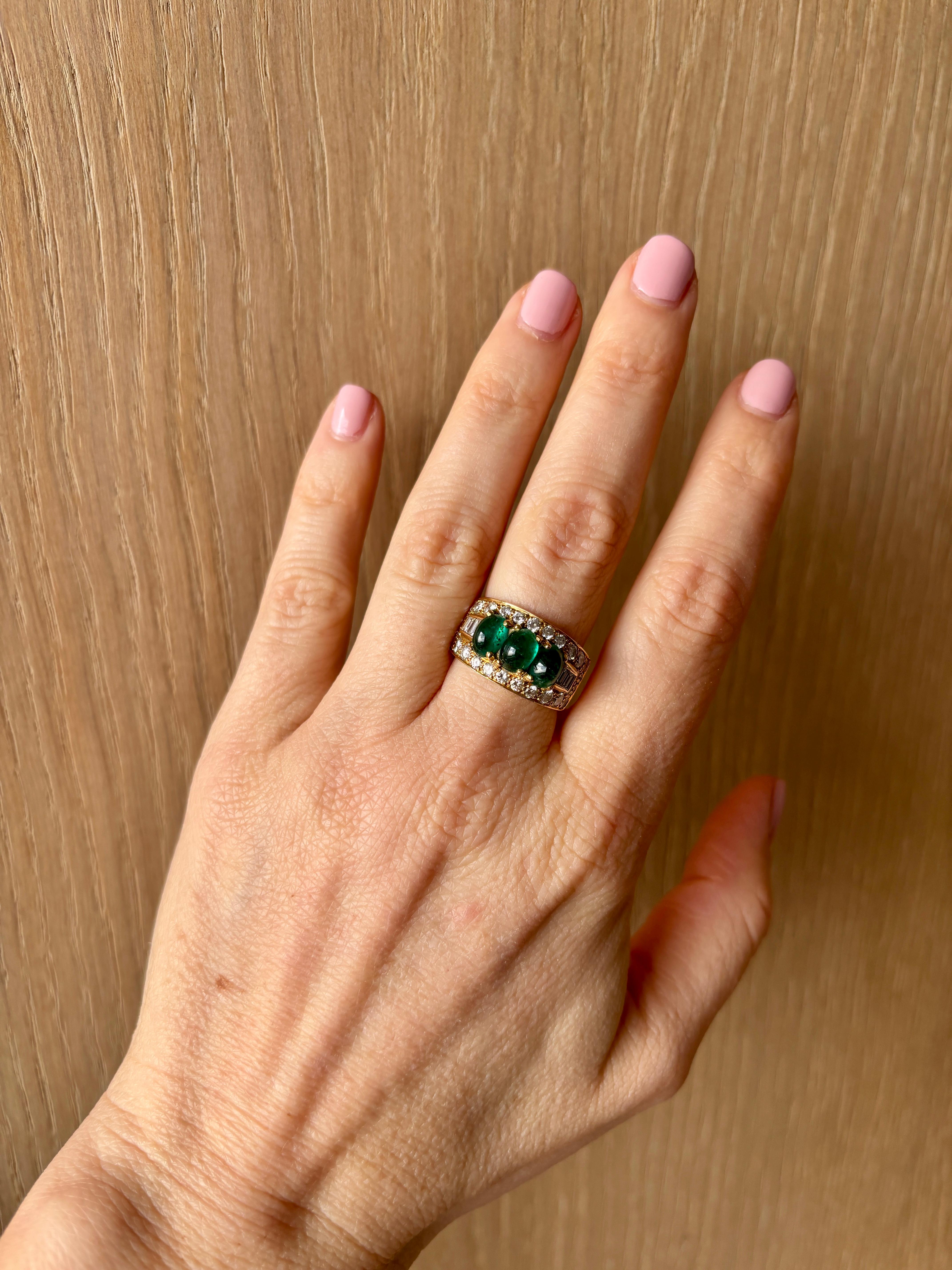 Bulgari Diamond Emerald Trombino Gold ring, CA. 1970s For Sale 8