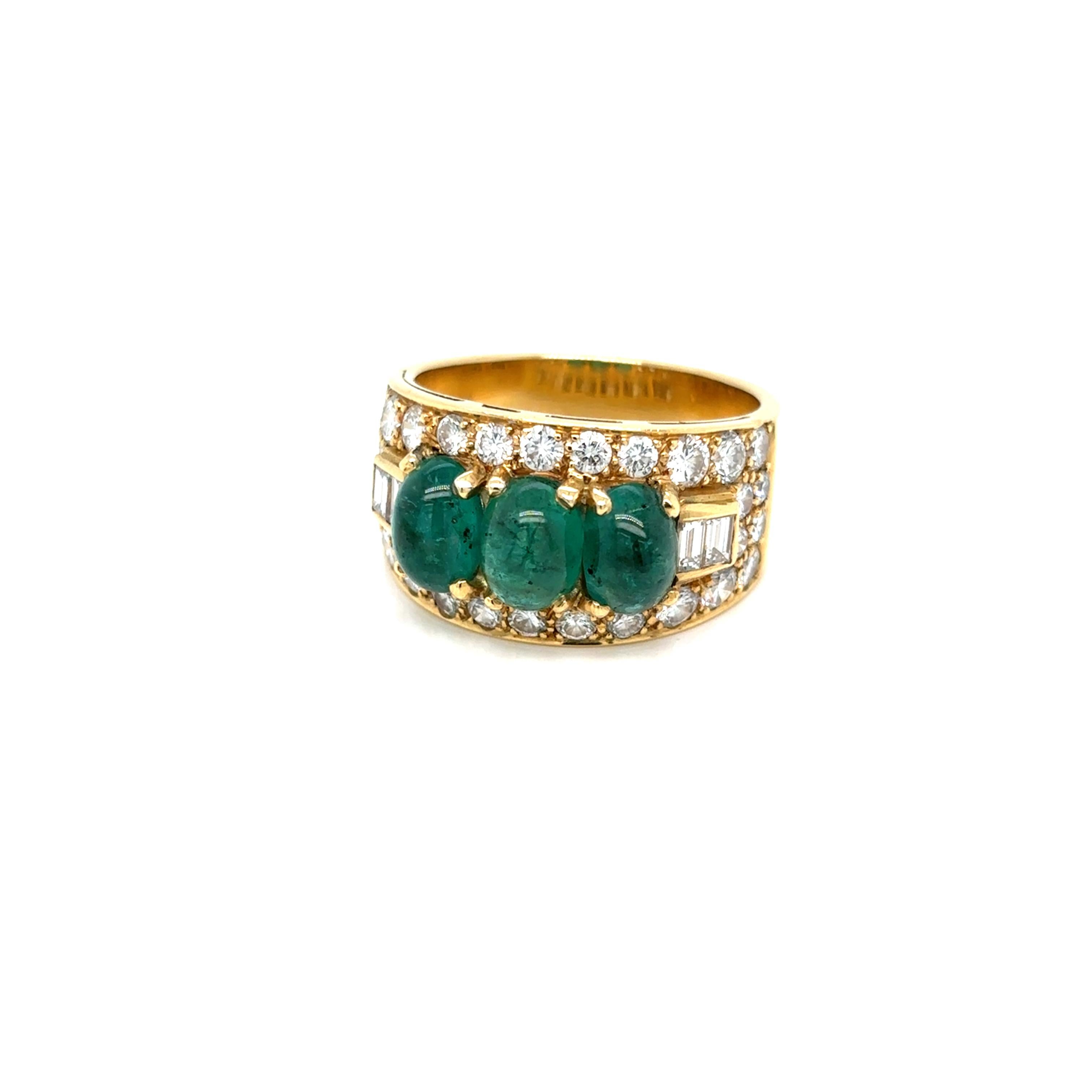 Bulgari Diamond Emerald Trombino Gold ring, CA. 1970s For Sale 3