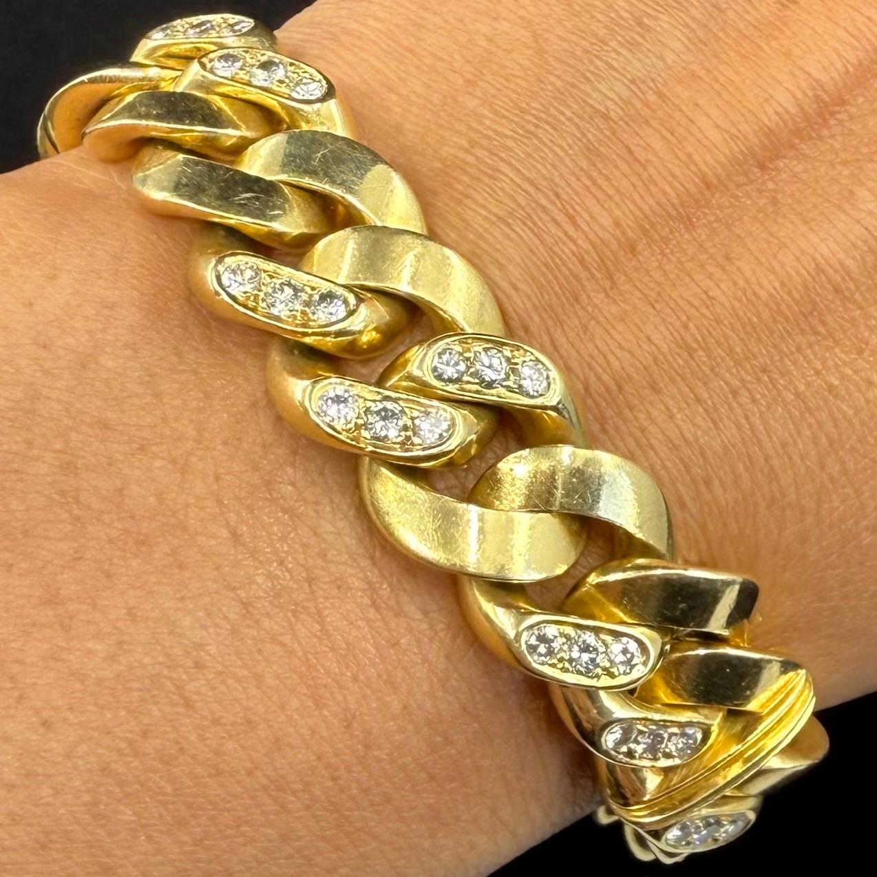 Bulgari Diamond Gold Chain bracelet 1970's In Good Condition In Beverly Hills, CA