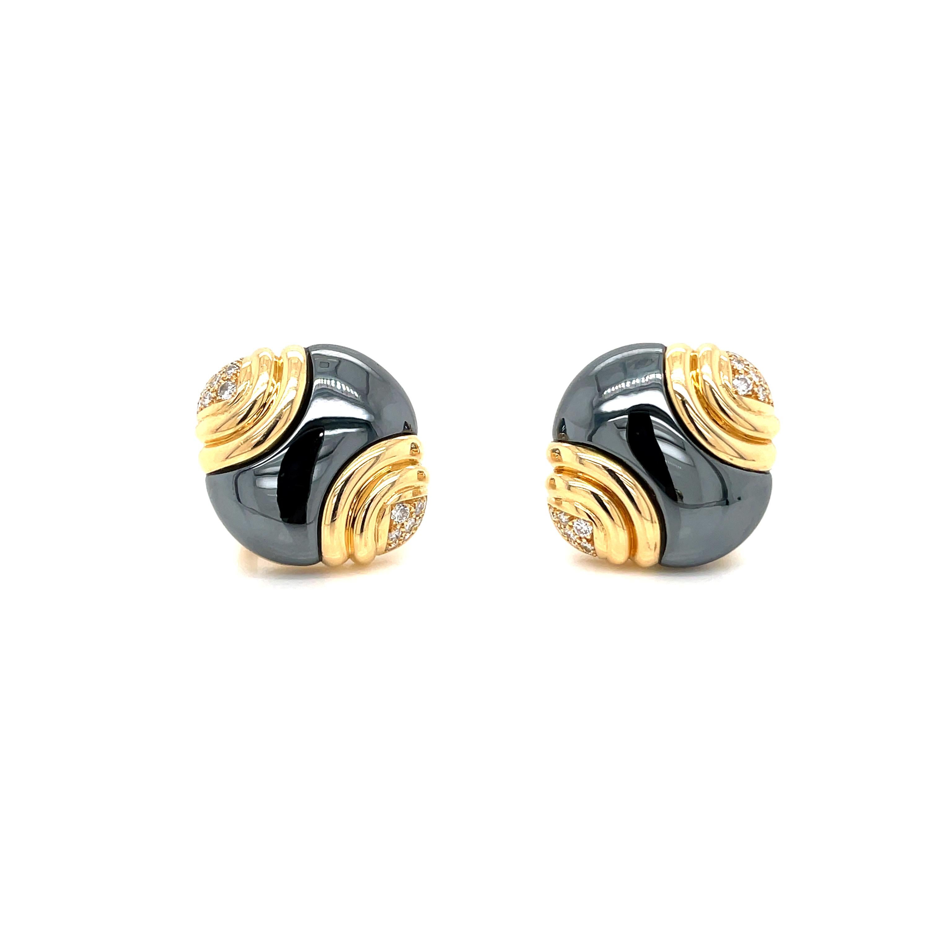 Bulgari Diamond Hematite 18 Karat Yellow Gold Earrings In Excellent Condition For Sale In Napoli, NA