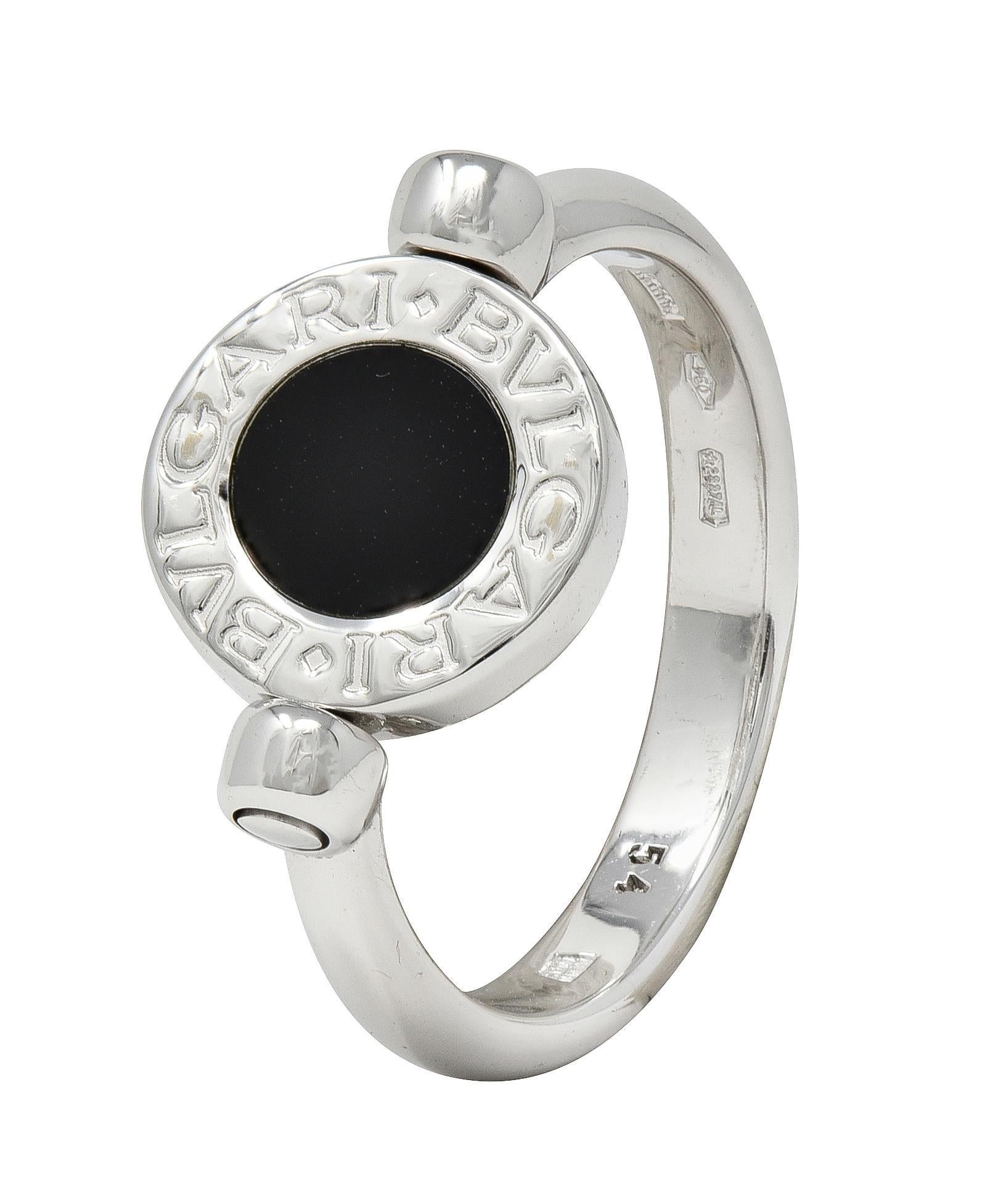 Bulgari Anello con diamante e onice in oro bianco 18 carati con firma a ribalta in vendita 5