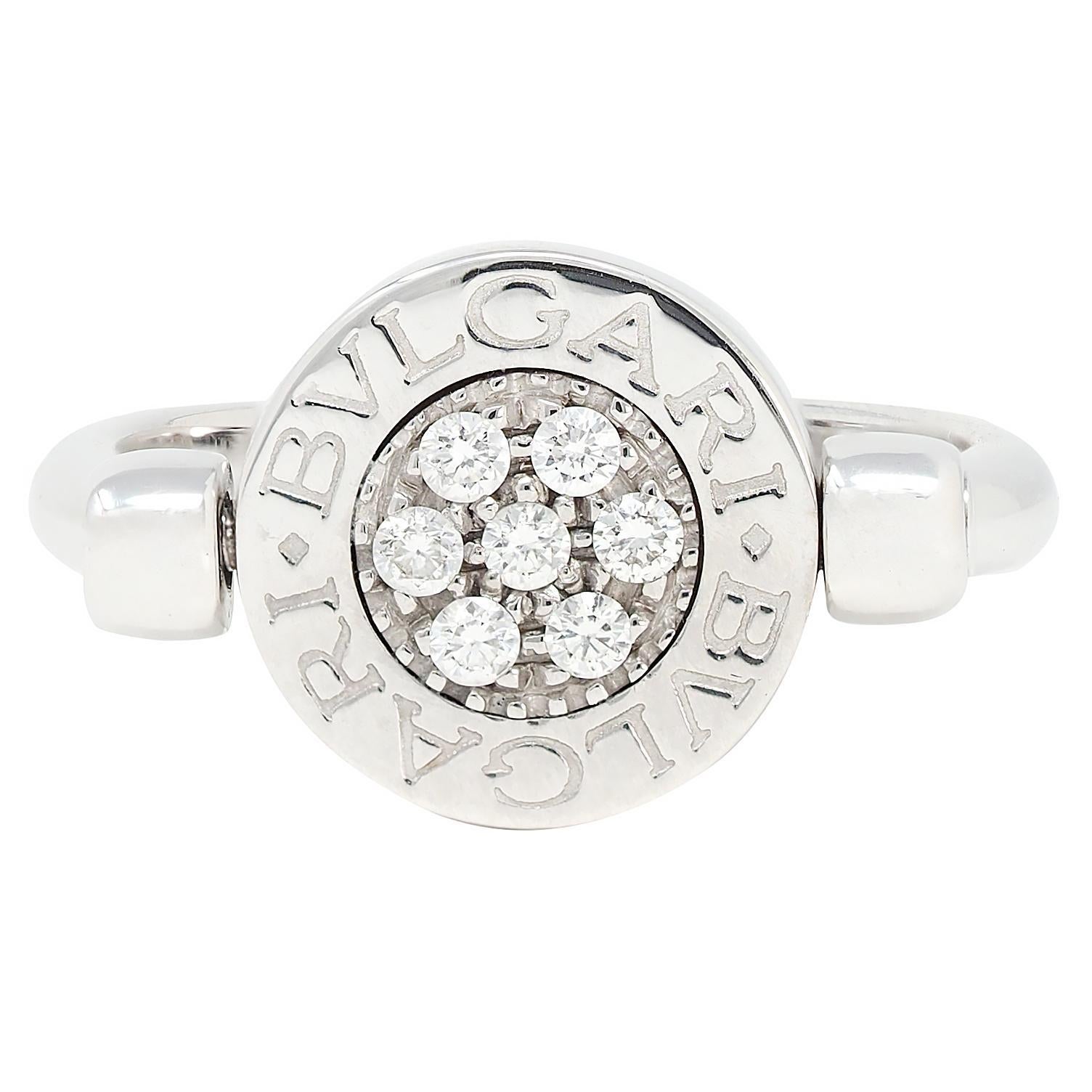 Contemporaneo Bulgari Anello con diamante e onice in oro bianco 18 carati con firma a ribalta in vendita