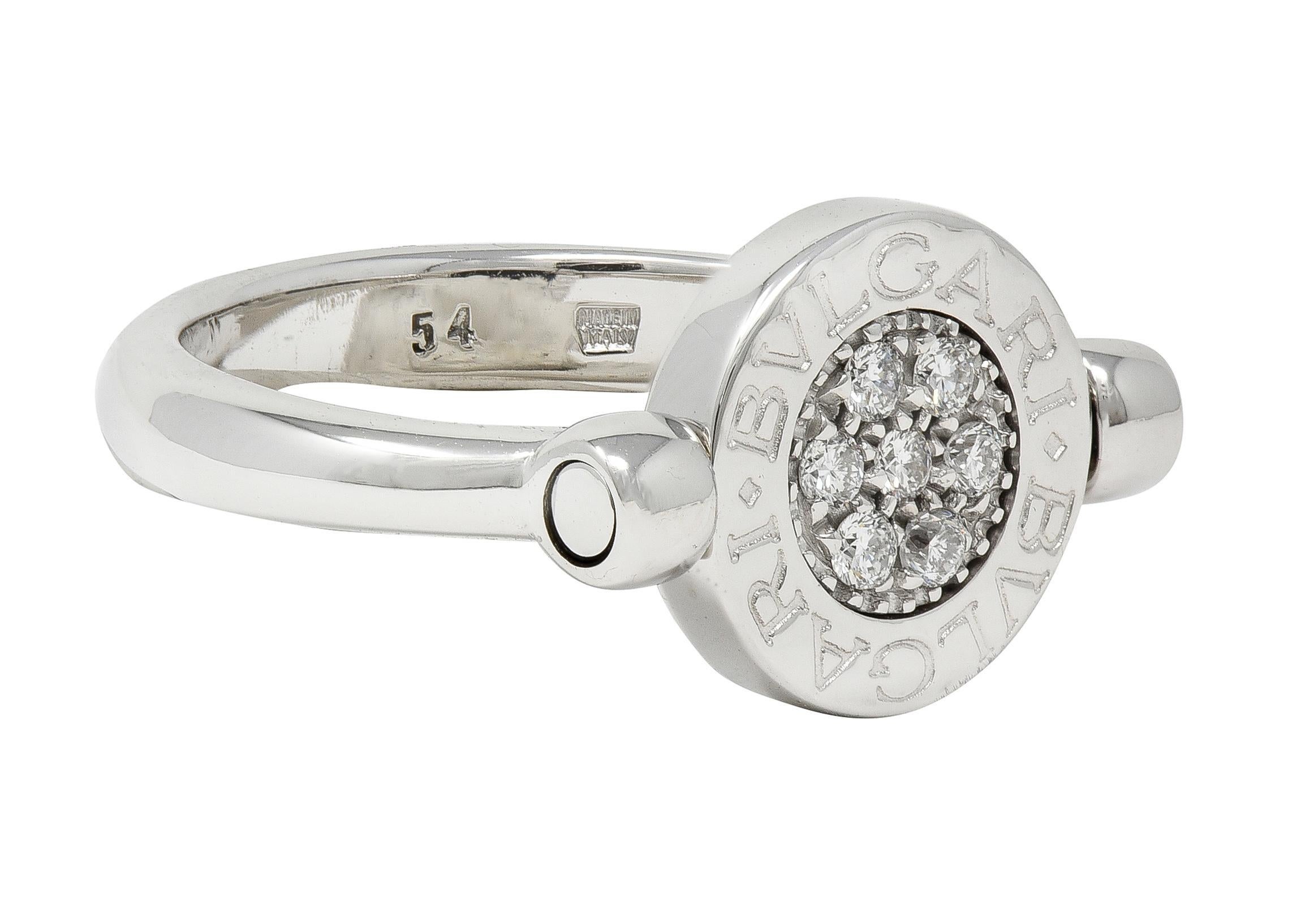 Taglio rotondo Bulgari Anello con diamante e onice in oro bianco 18 carati con firma a ribalta in vendita