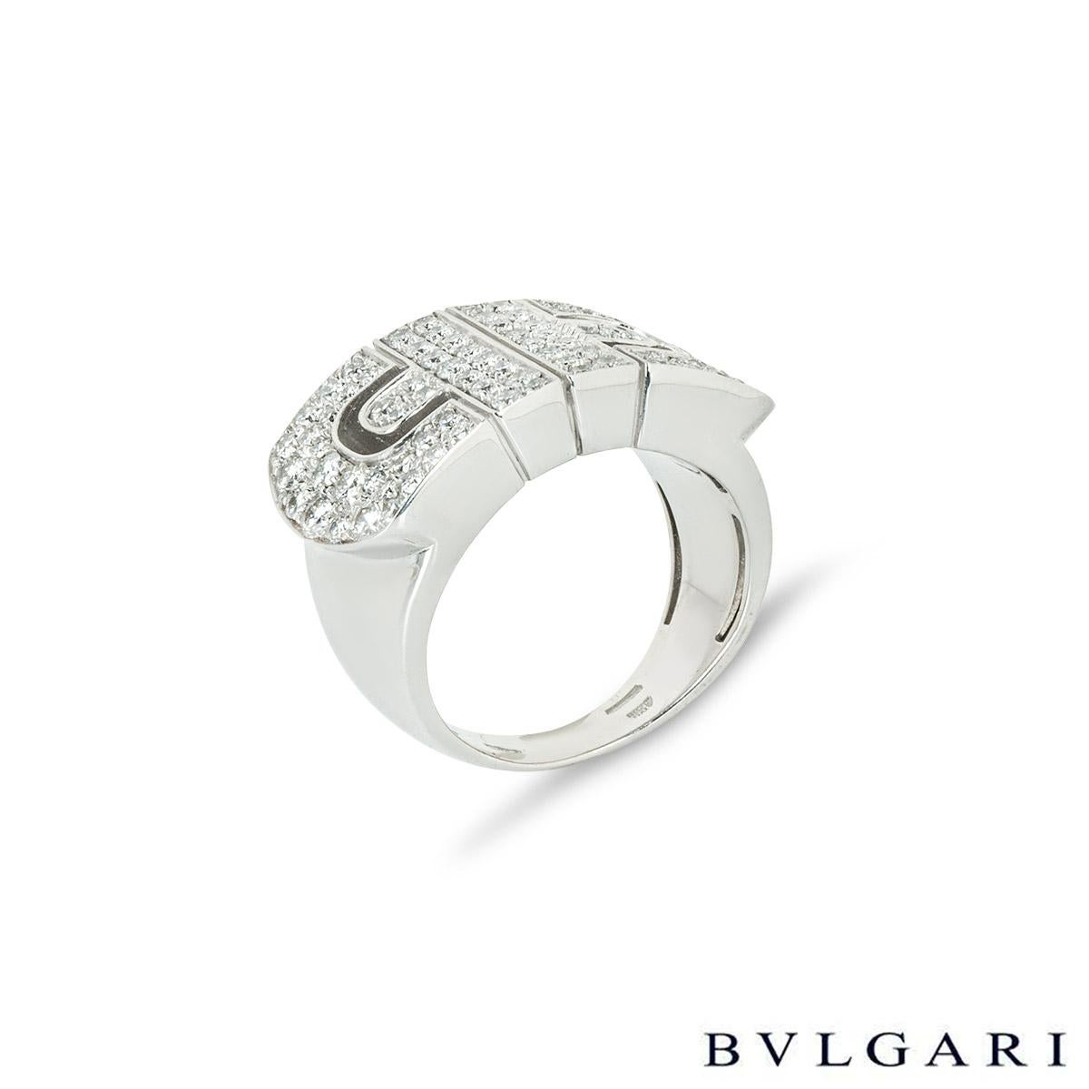 A lovely 18k white gold Parentesi Revolution ring by Bvlgari. The ring comprises of the Parentesi motif with round brilliant cut diamonds in a pave setting. The ring is set with 88 round brilliant cut diamonds totalling approximately 1.14ct, G