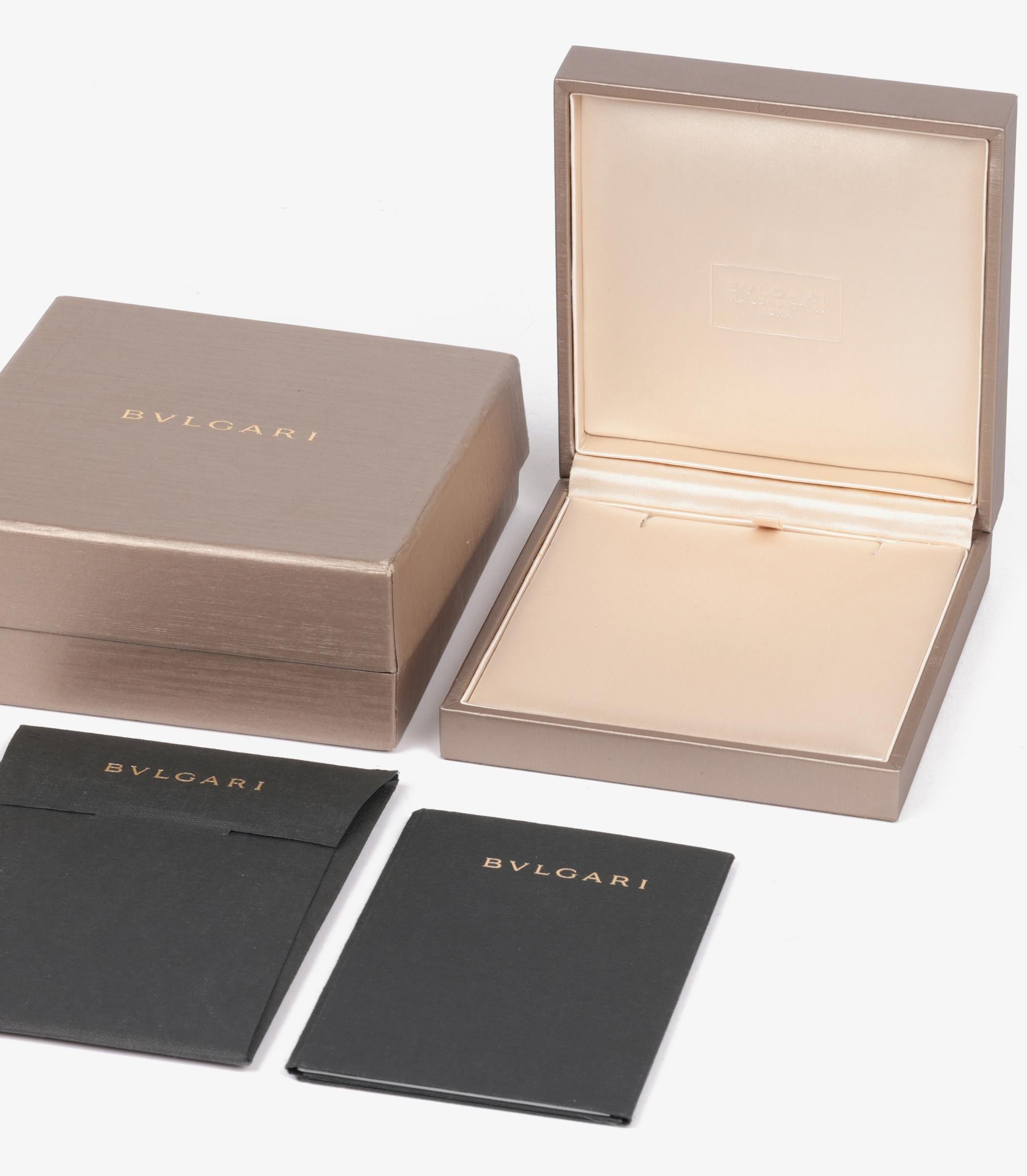 Collana Bulgari con pavé di diamanti in oro rosa 18 ct B.Zero1

Marchio - Bulgari
Modello- Collana B.zero1
Tipo di prodotto- Collana
Età: circa 2017
Accompagnato da- Scatola Bulgari, Certificato
Materiale(i) - Oro rosa 18ct
Pietra preziosa -