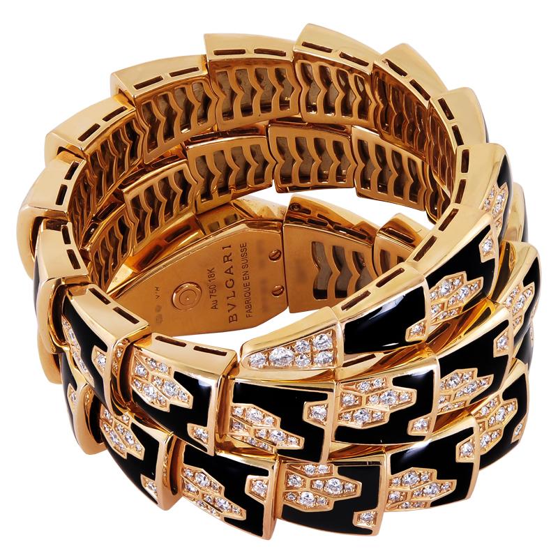 Taille ronde Bulgari Ladies Diamond Enamel Rose Gold Serpenti Scagile Quartz Wristwatch   en vente