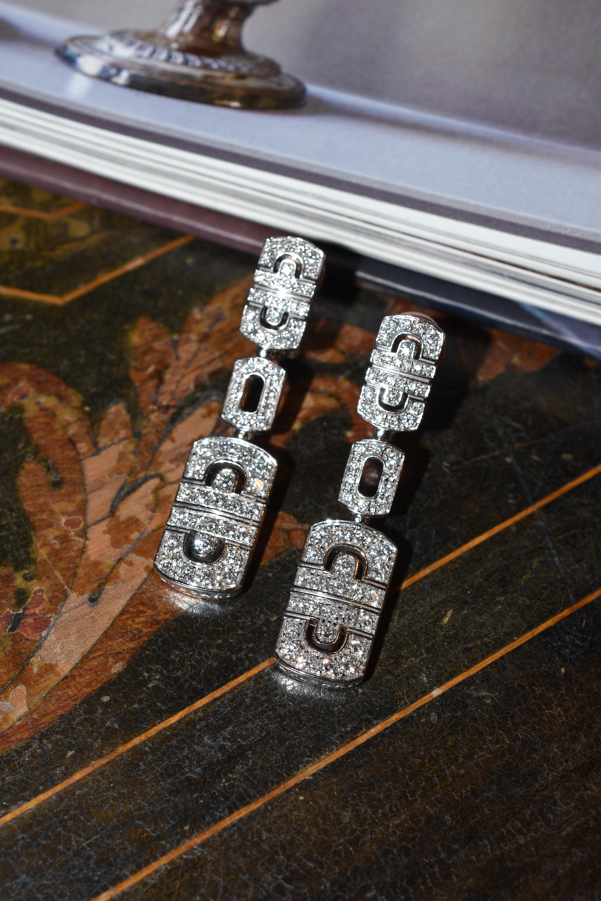 Bulgari Diamond-set 'Parentesi' Necklace and Pendant Earclips Demi Parure In Excellent Condition For Sale In New York, NY