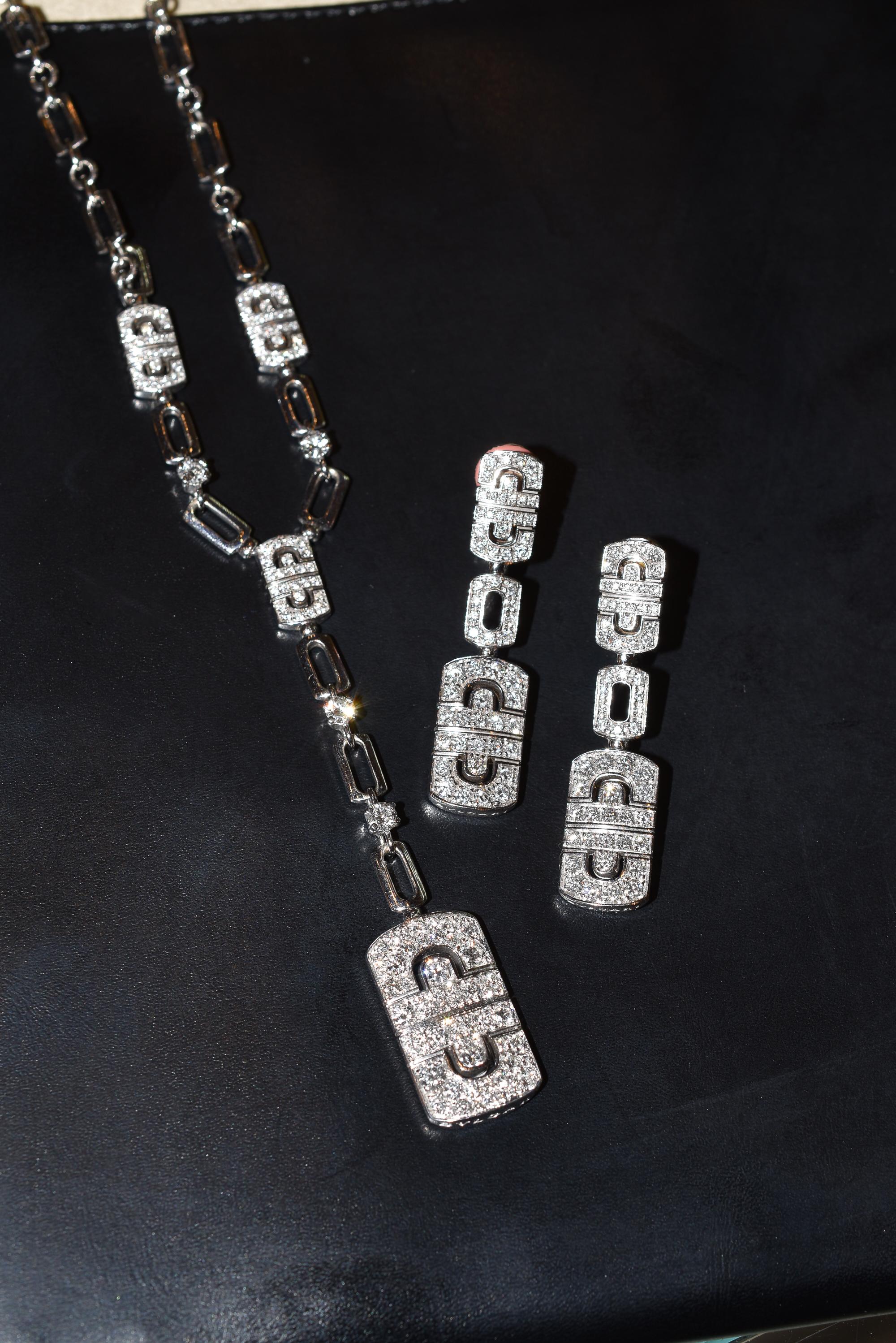 Women's Bulgari Diamond-set 'Parentesi' Necklace and Pendant Earclips Demi Parure For Sale