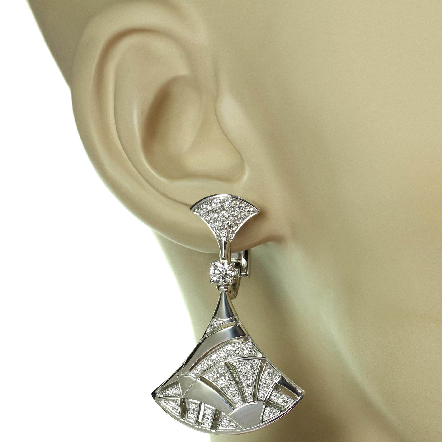 Taille brillant BULGARI Diva's Dream Boucles d'oreilles en or blanc et diamants en vente