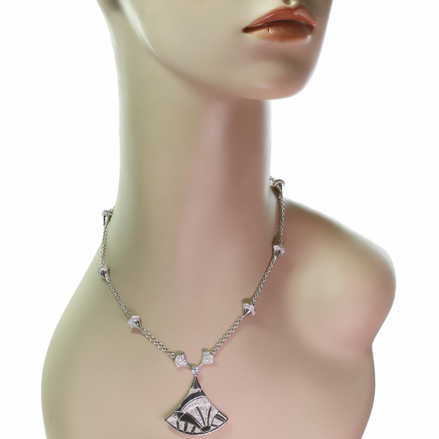 bvlgari swan necklace