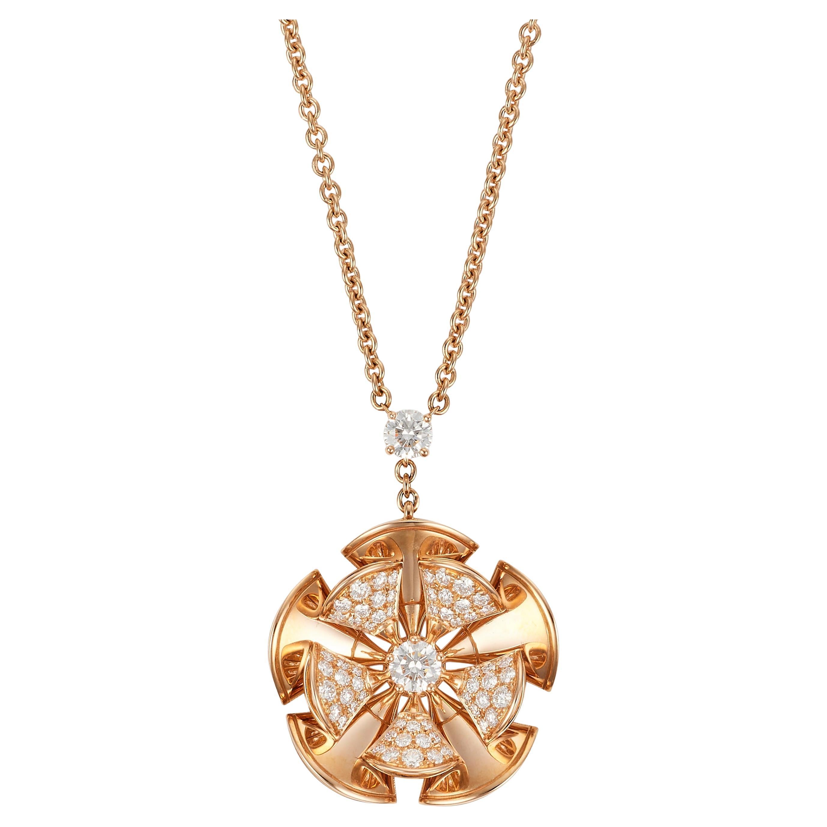 BULGARI Diva
s Dream necklace in rose gold and diamonds