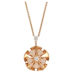 BULGARI Diva
s Dream necklace in rose gold and diamonds