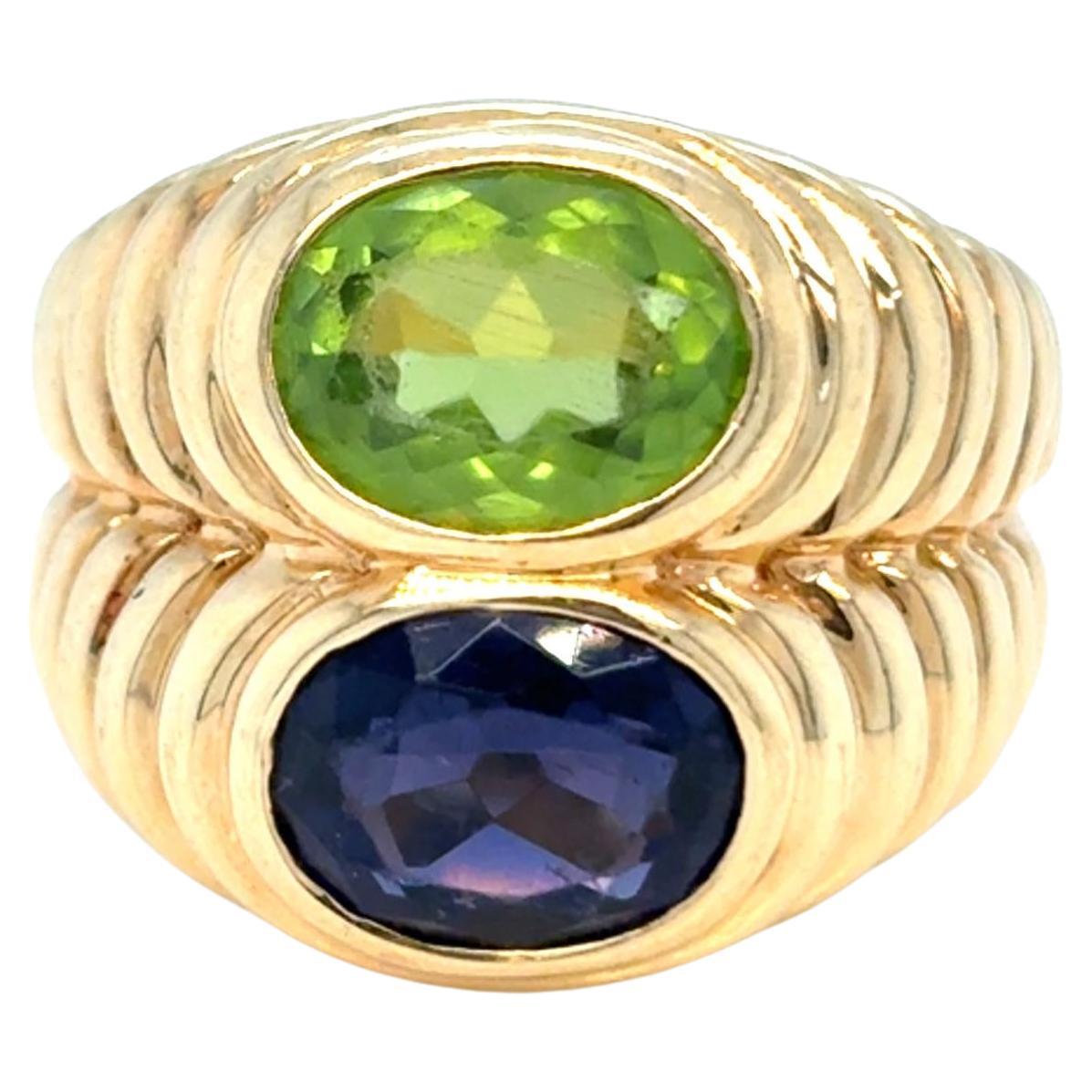 What is the difference between jewels and jewellers?