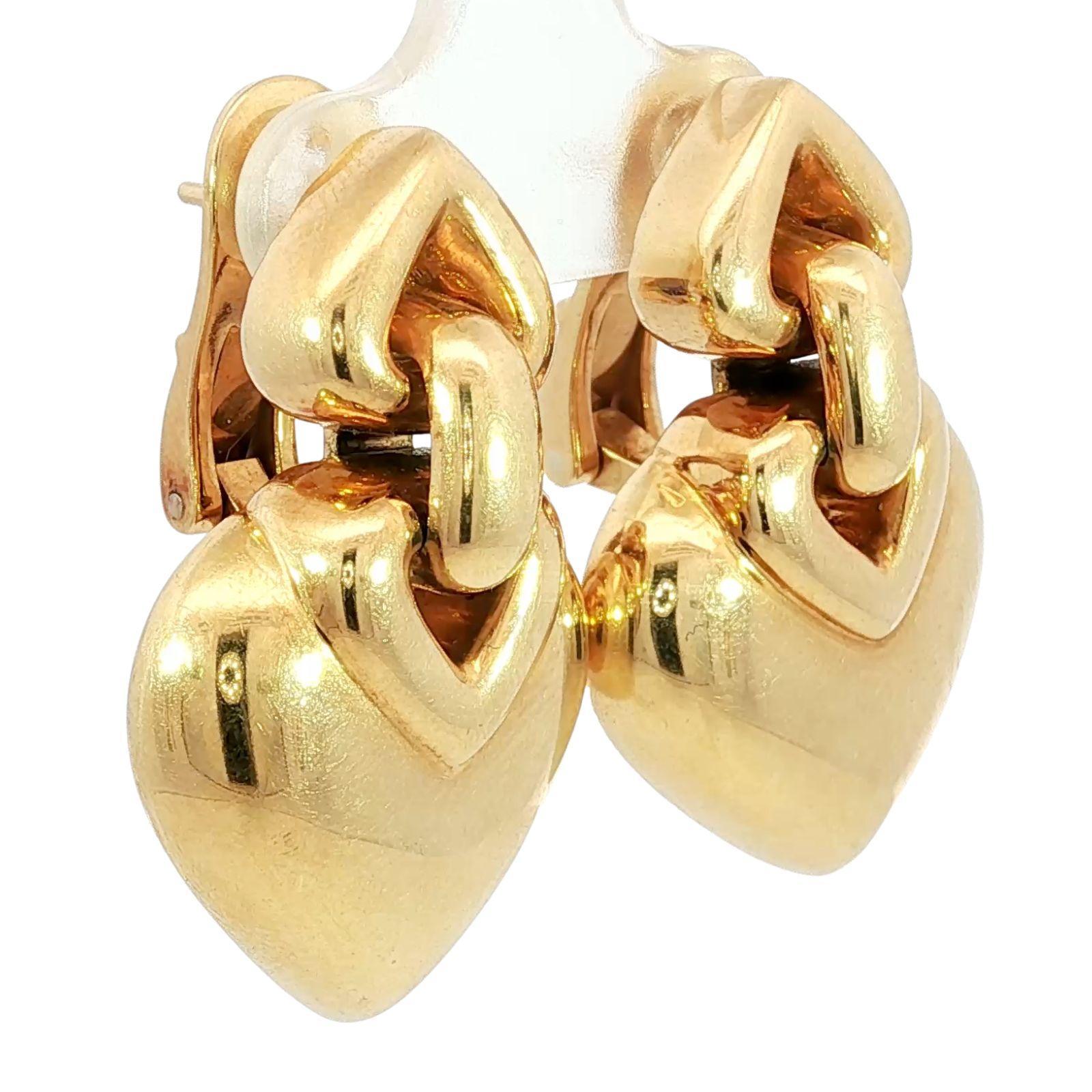 Moderno Orecchini Bulgari Doppio Cuore in oro giallo 18 carati con motivo a cuore in vendita