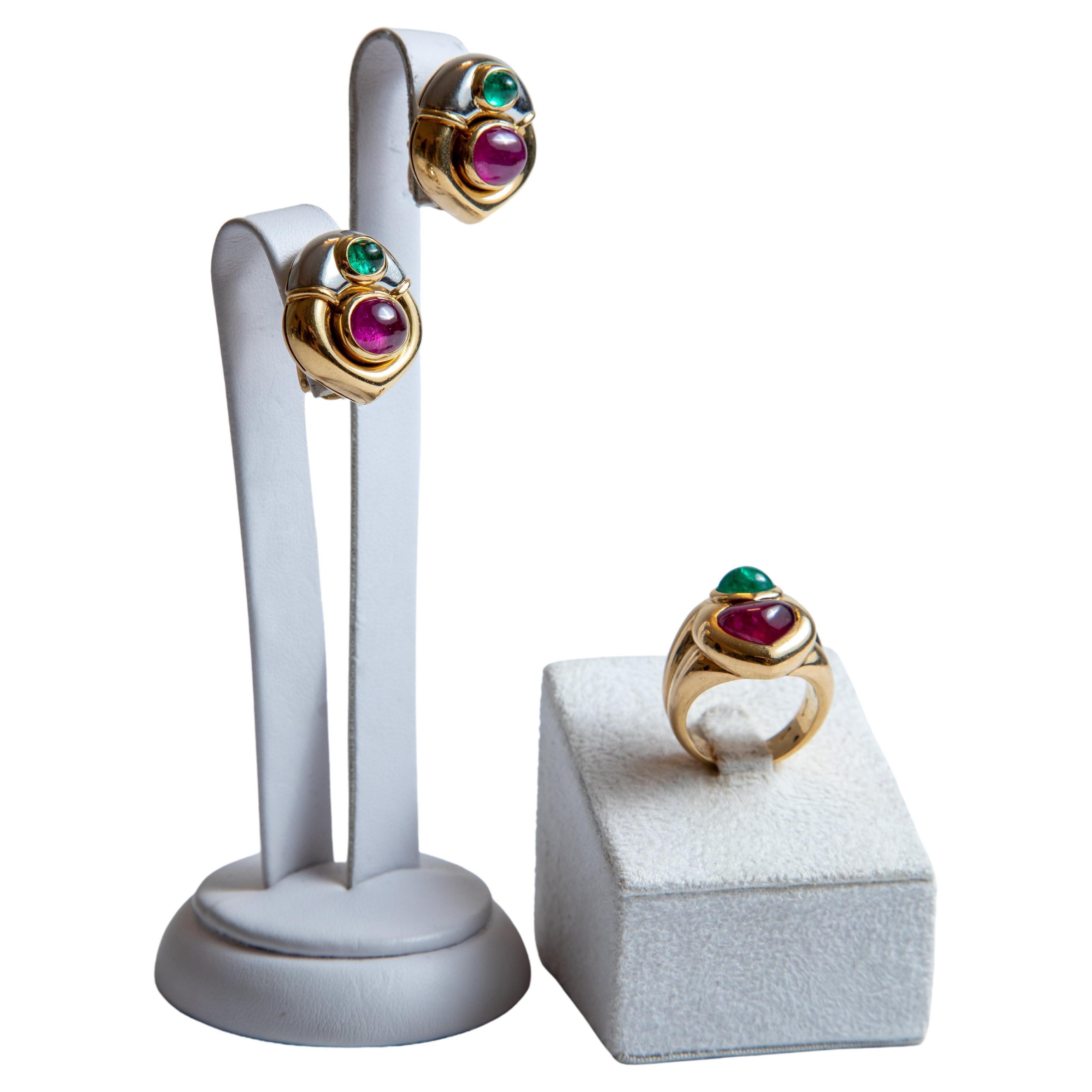 Bulgari Goldohrringe und Ring aus Gold mit Rubin, Smaragd und Diamanten im Angebot