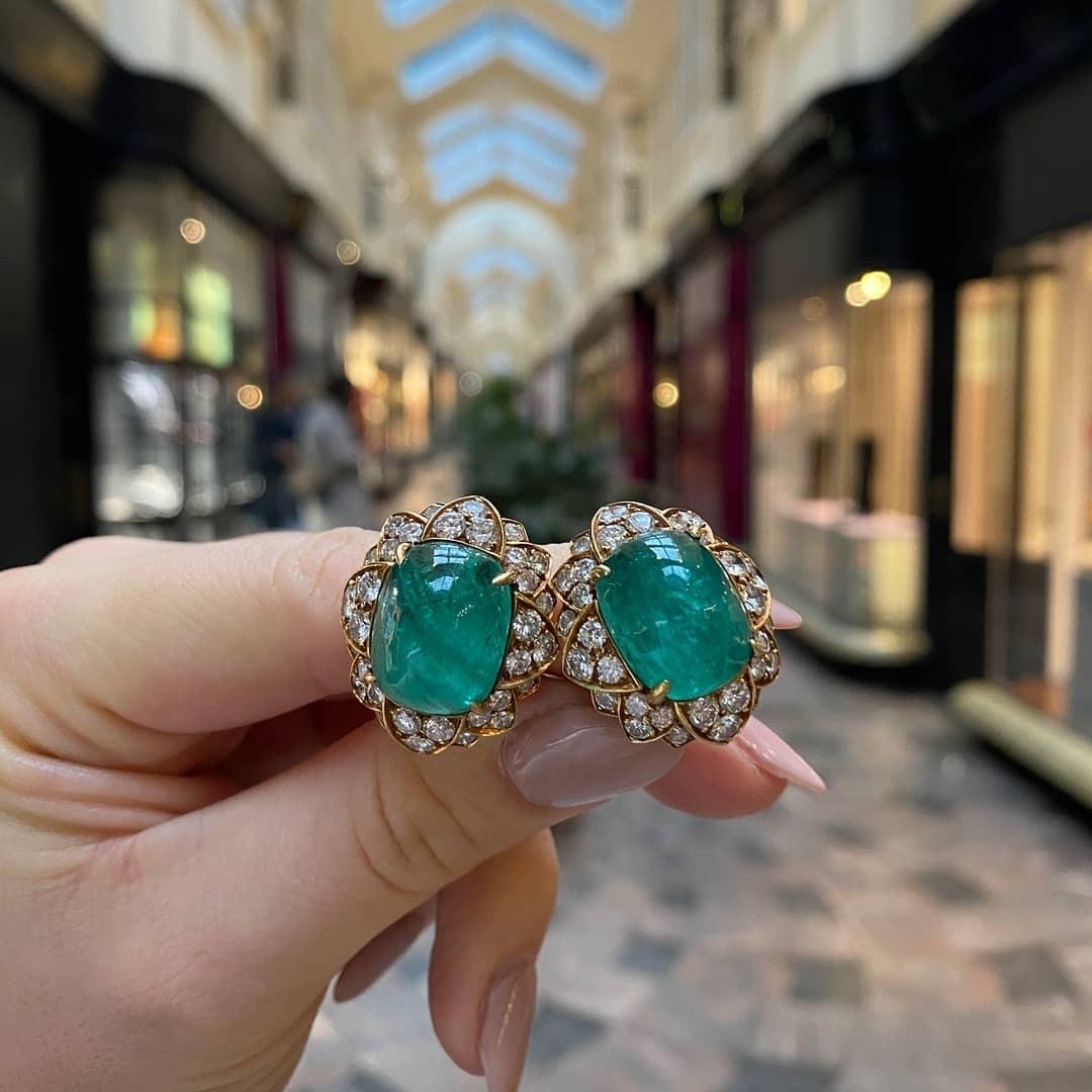 Bulgari Emerald and Diamond Earrings 18kt Yellow Gold 1
