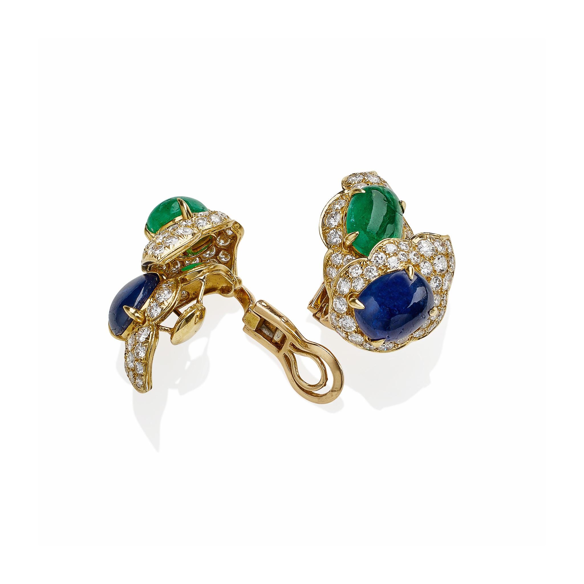Cabochon Bulgari Emerald and Sapphire Clip Earrings For Sale