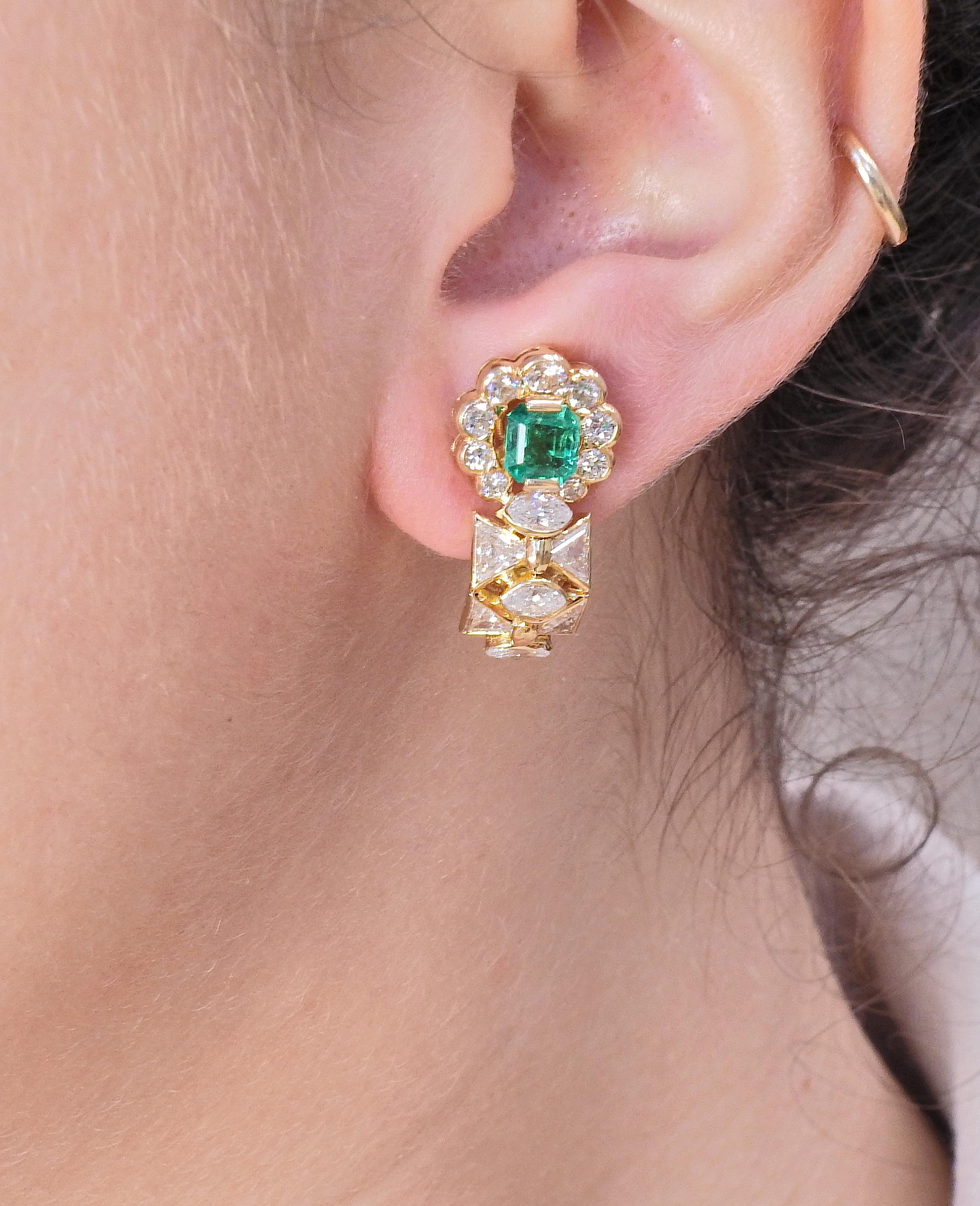 Round Cut Bulgari Emerald Diamond Gold Earrings