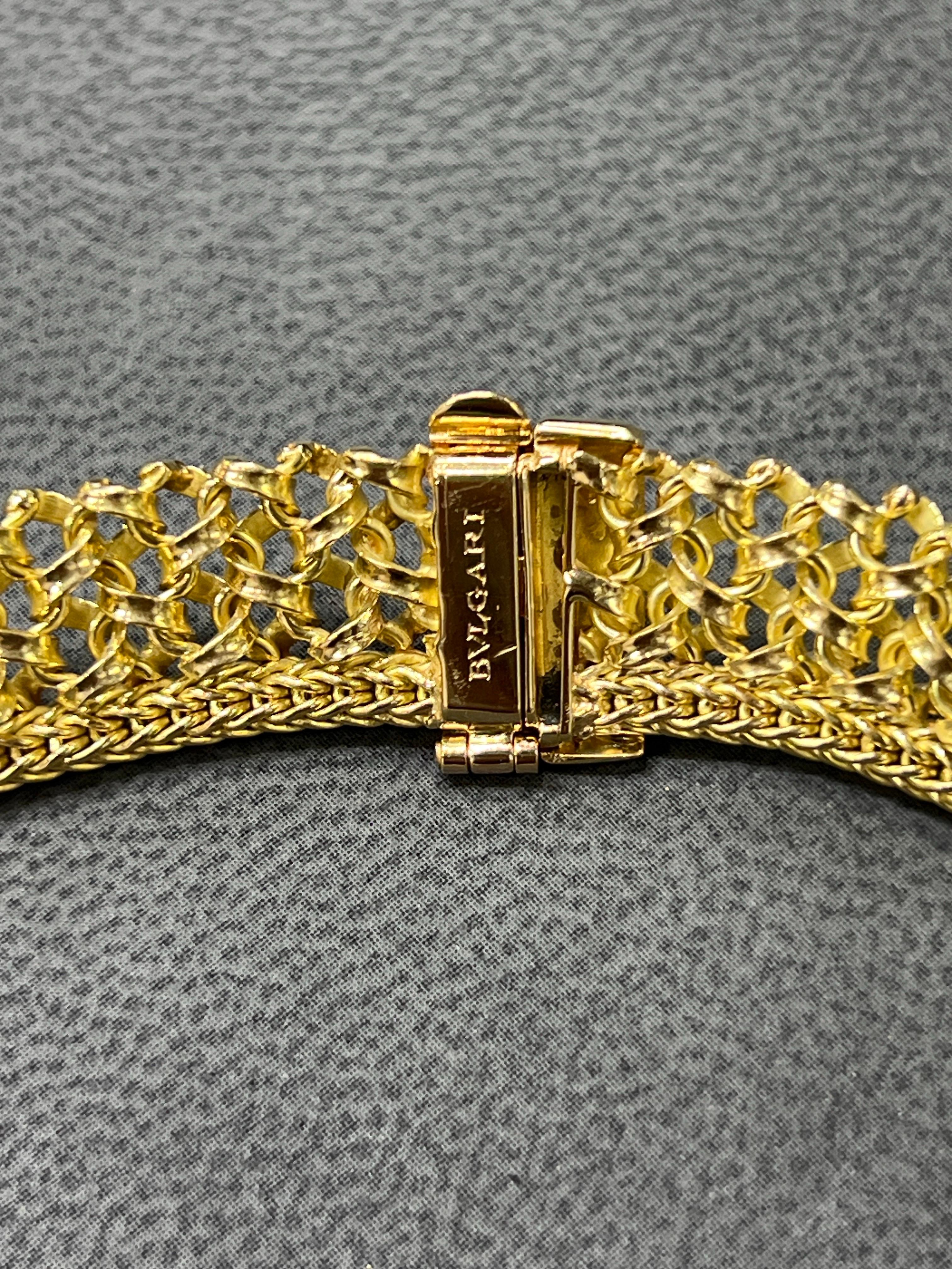 Collar Bulgari con borla de esmeralda y rubí en Excelente estado para la venta en New York, NY