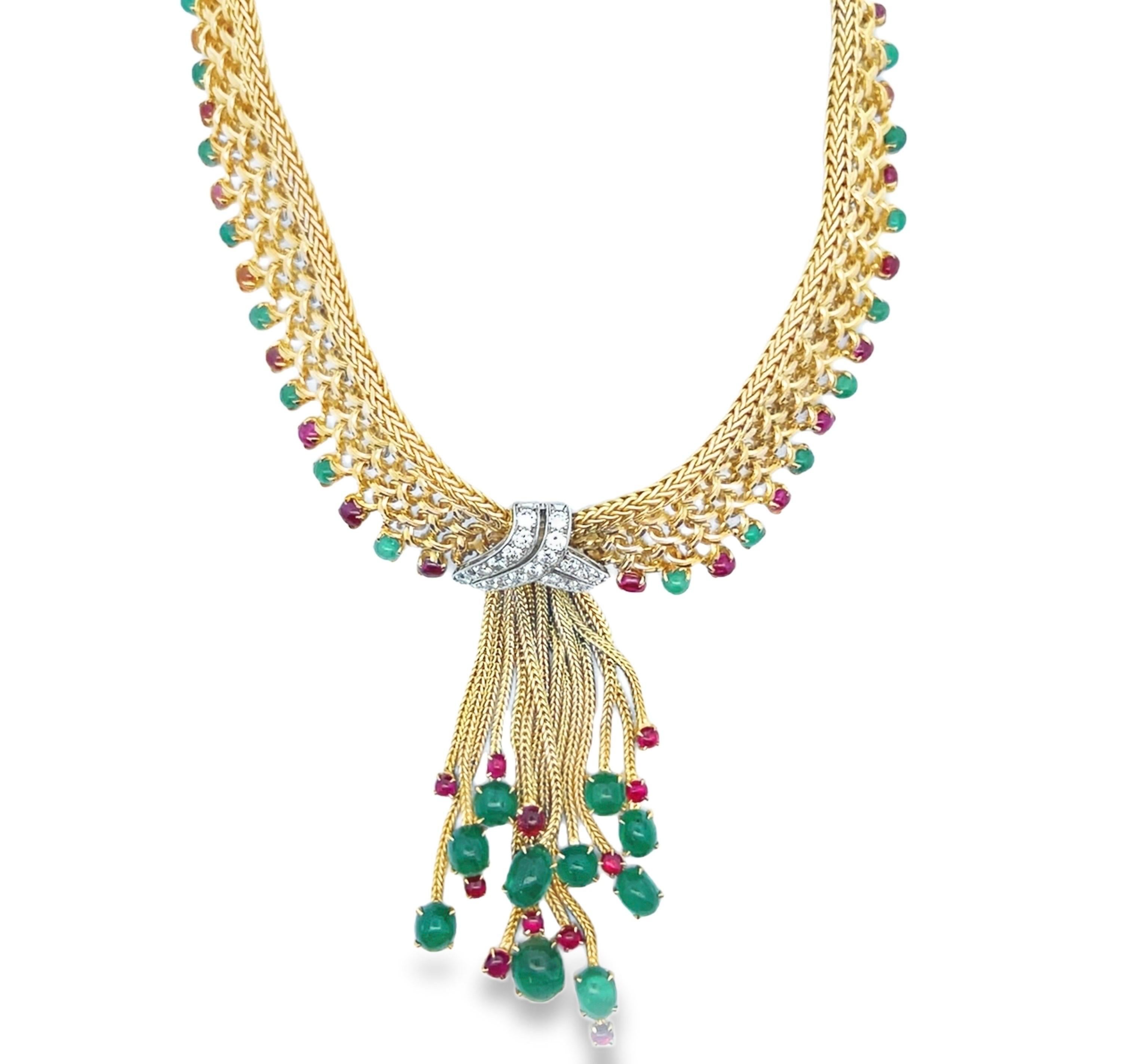 Collar Bulgari con borla de esmeralda y rubí en venta