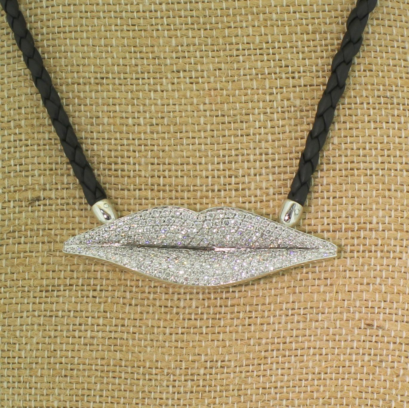 diamond lips necklace