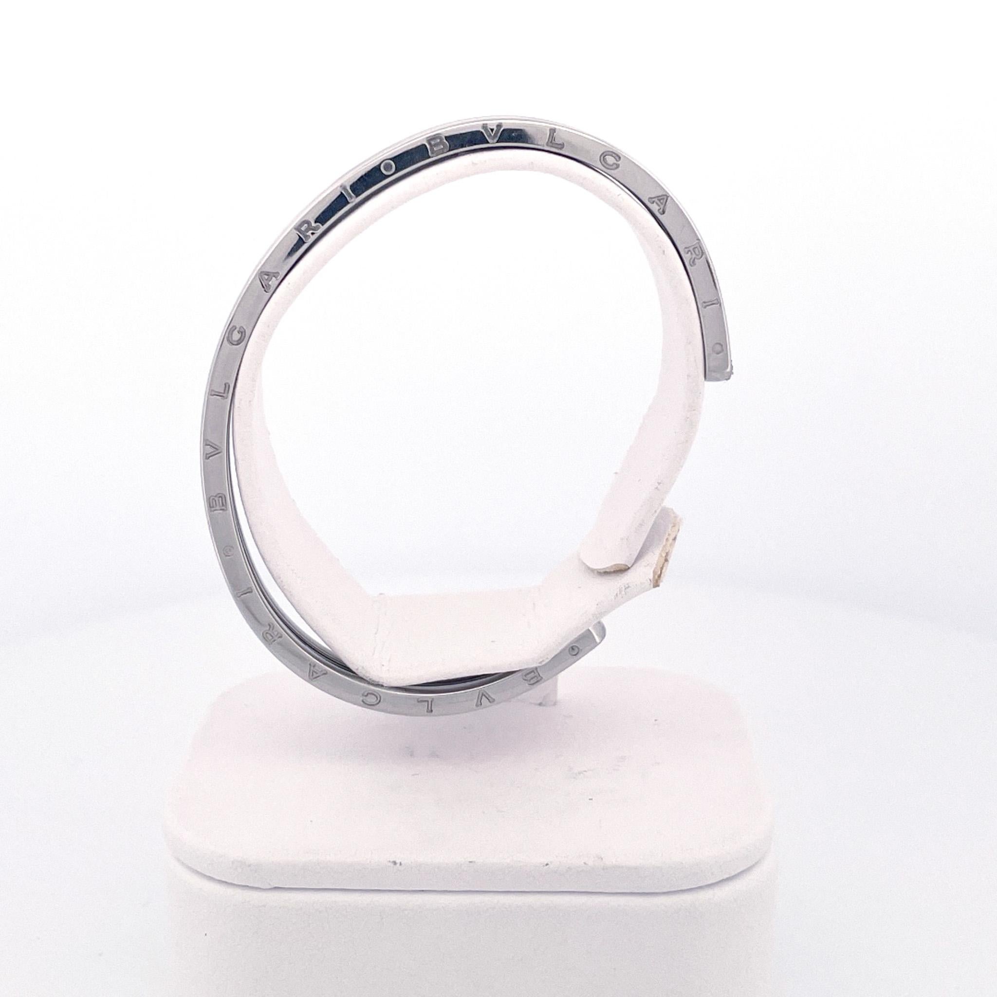 Manschettenarmband aus Edelstahl und 18 Karat Roségold B.Zero 1 des Designers Bulgari, ca. 2000. Dieses Armband besteht aus einem mittleren Kanal aus Roségold und äußeren Rändern aus Edelstahl. Dieses Armband trägt den Bulgari