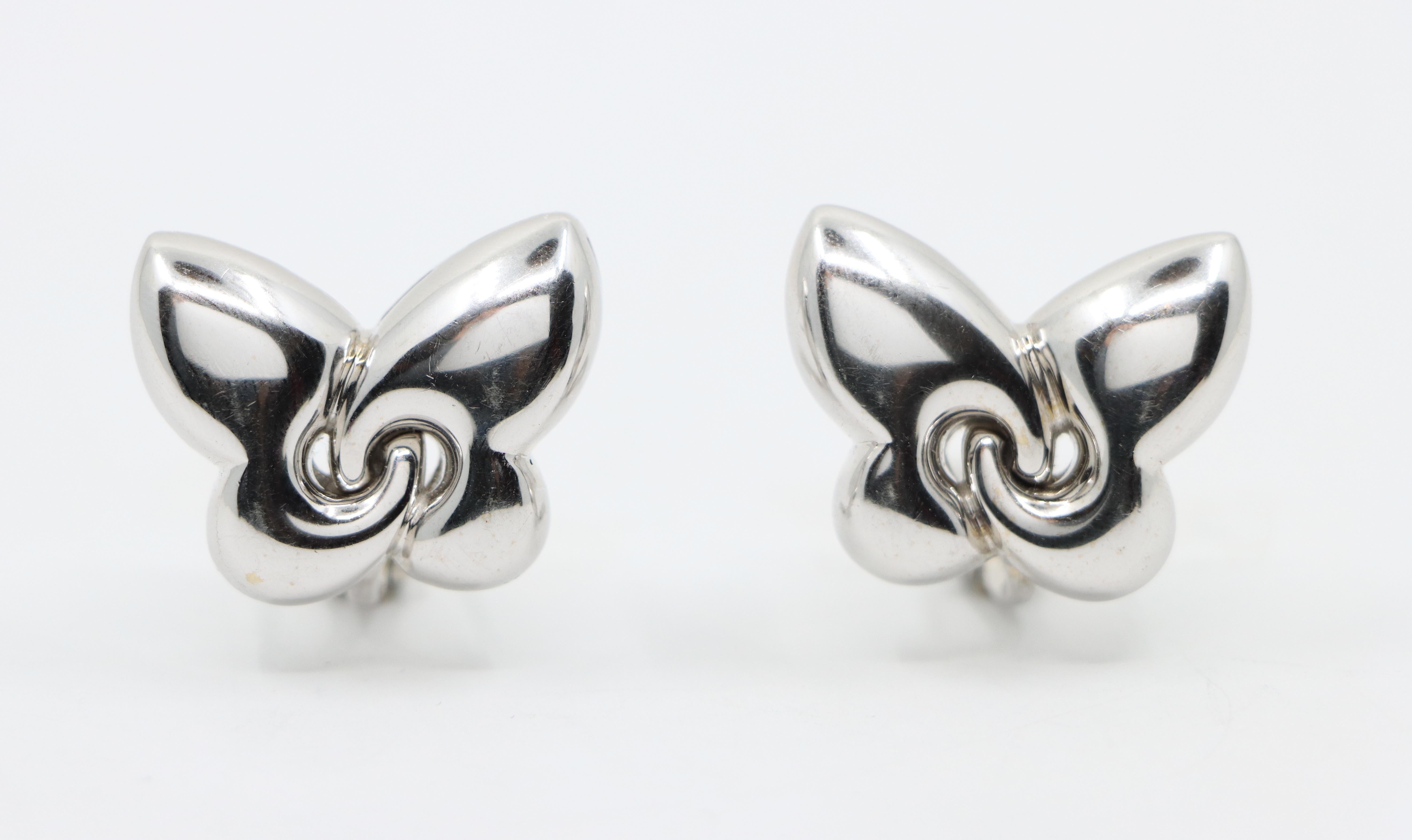 Bulgari Farfalle 18K White Gold Butterfly Earring In Good Condition For Sale In Flushing, NY